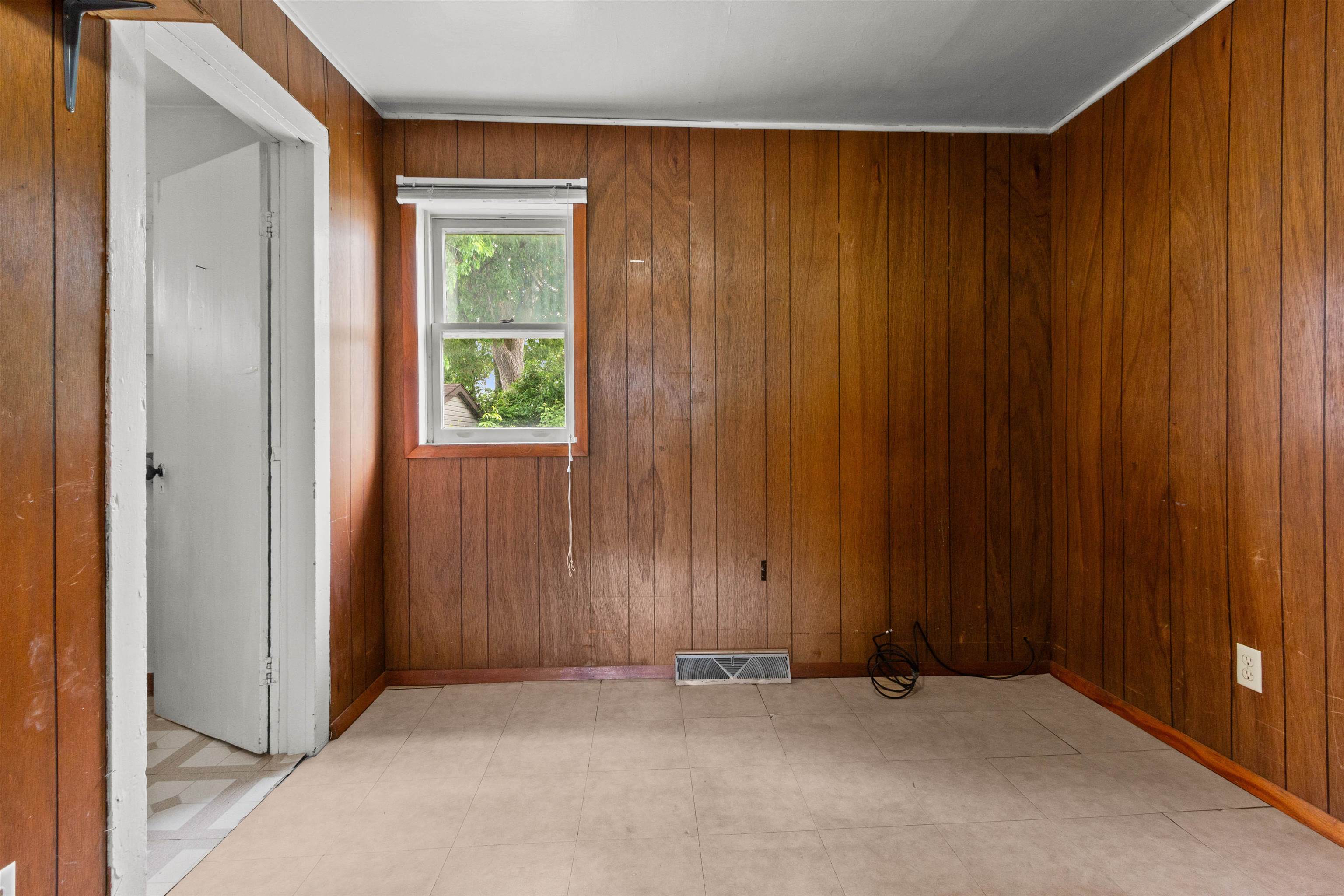 1016 PORTAGE STREET, Stevens Point, Wisconsin 54481, 5 Bedrooms Bedrooms, 9 Rooms Rooms,2 BathroomsBathrooms,Multi-family,For Sale,1016 PORTAGE STREET,22502375