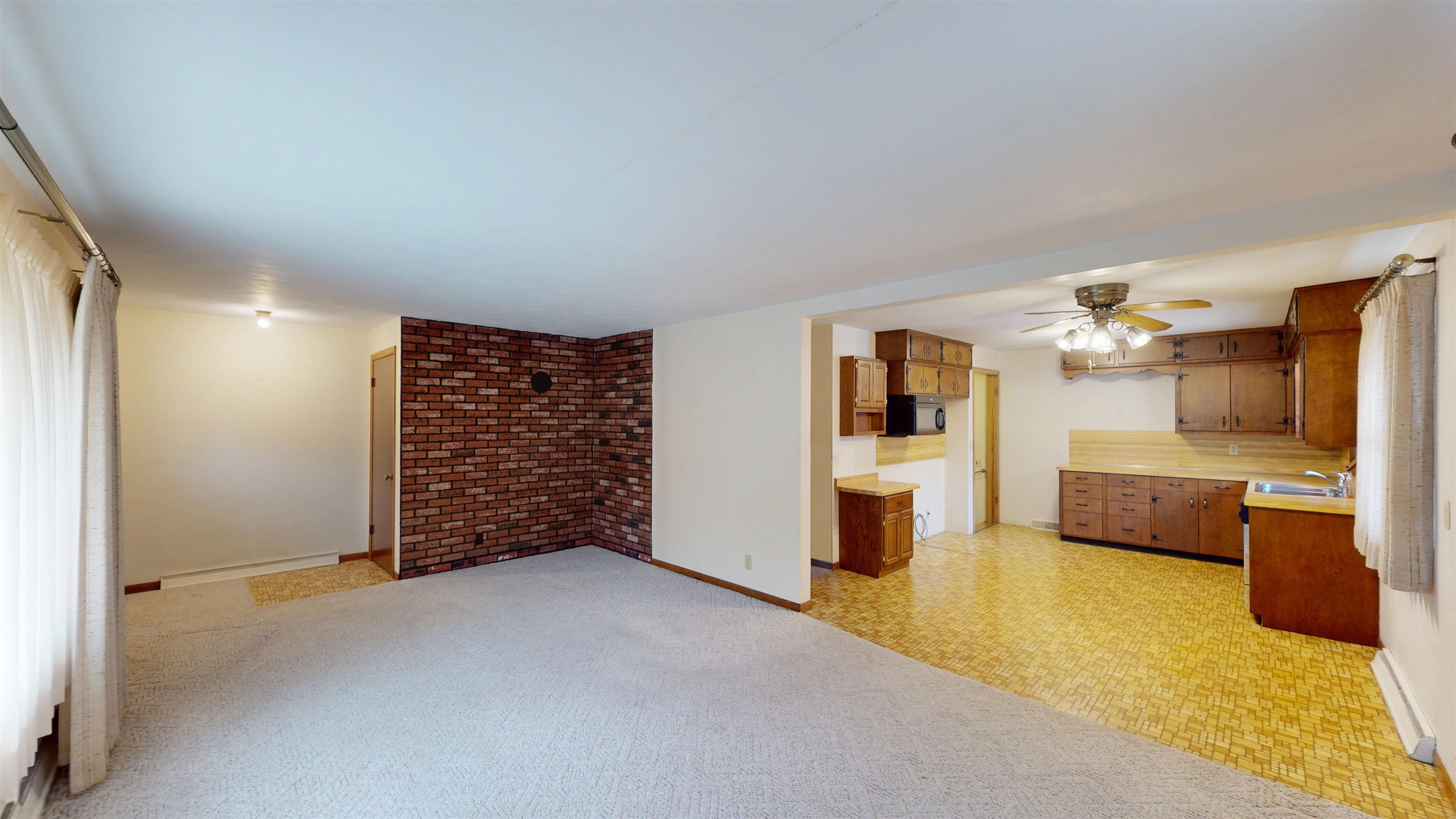 1324 E 8TH STREET, Marshfield, Wisconsin 54449, 3 Bedrooms Bedrooms, ,1 BathroomBathrooms,Residential,For Sale,1324 E 8TH STREET,22502380