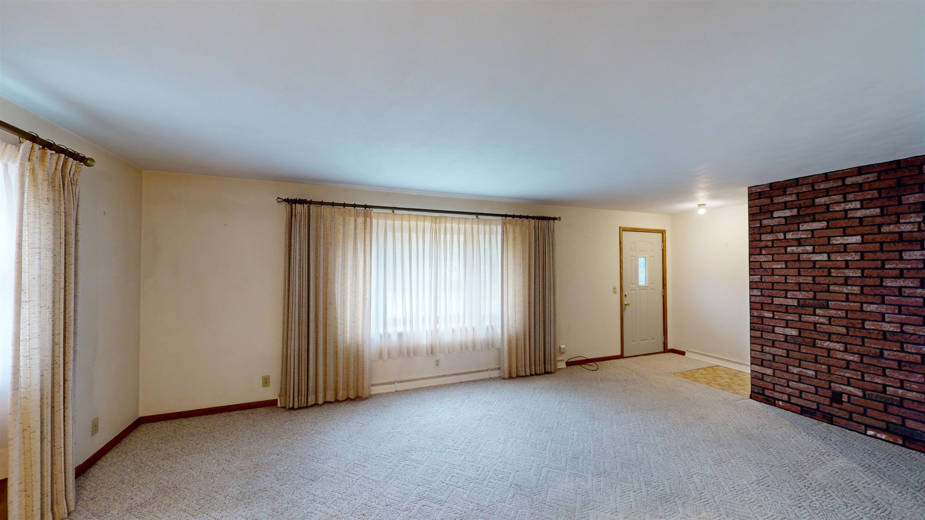 1324 E 8TH STREET, Marshfield, Wisconsin 54449, 3 Bedrooms Bedrooms, ,1 BathroomBathrooms,Residential,For Sale,1324 E 8TH STREET,22502380