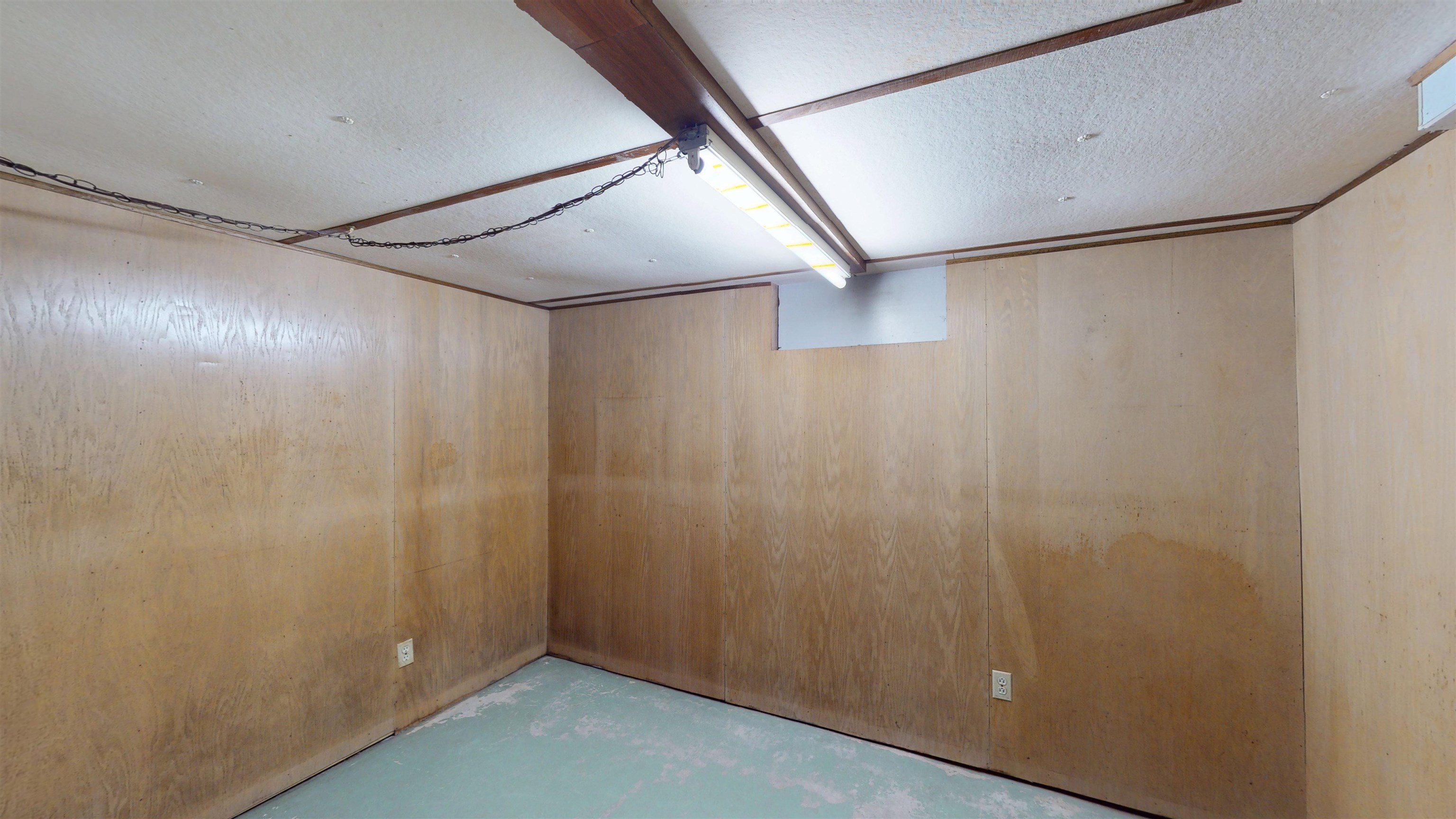 1324 E 8TH STREET, Marshfield, Wisconsin 54449, 3 Bedrooms Bedrooms, ,1 BathroomBathrooms,Residential,For Sale,1324 E 8TH STREET,22502380