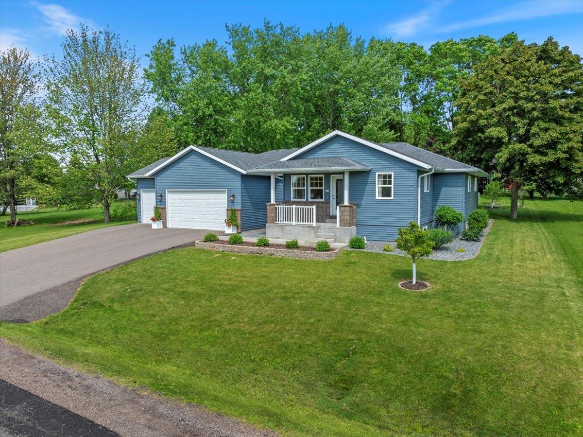 907 N SCHMIDT AVENUE, Marshfield, Wisconsin 54449, 4 Bedrooms Bedrooms, ,3 BathroomsBathrooms,Residential,For Sale,907 N SCHMIDT AVENUE,22502404