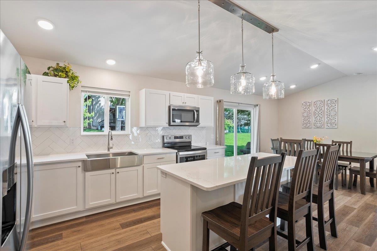 907 N SCHMIDT AVENUE, Marshfield, Wisconsin 54449, 4 Bedrooms Bedrooms, ,3 BathroomsBathrooms,Residential,For Sale,907 N SCHMIDT AVENUE,22502404