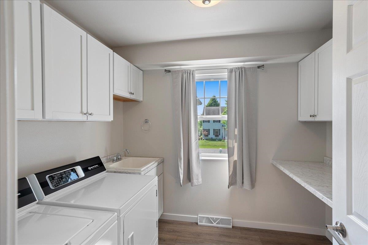 907 N SCHMIDT AVENUE, Marshfield, Wisconsin 54449, 4 Bedrooms Bedrooms, ,3 BathroomsBathrooms,Residential,For Sale,907 N SCHMIDT AVENUE,22502404