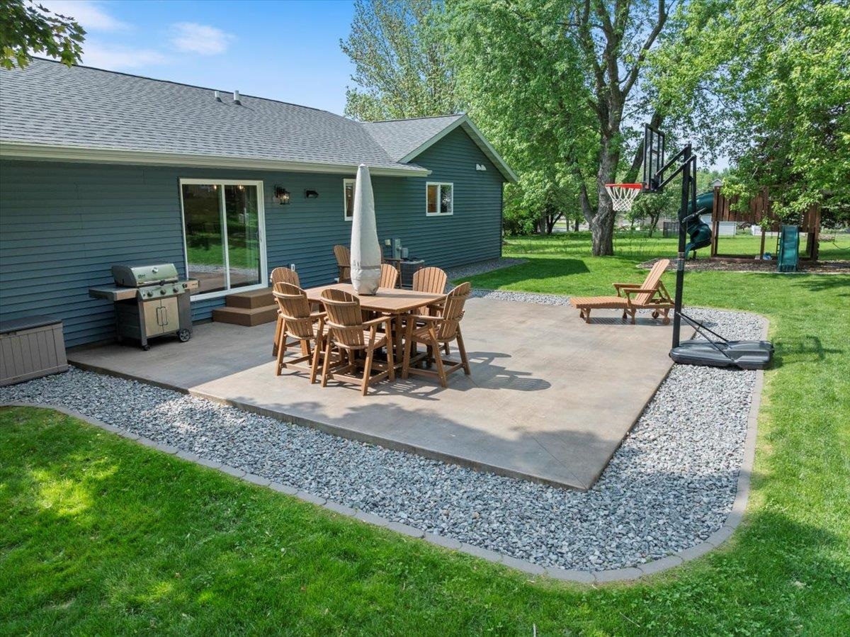 907 N SCHMIDT AVENUE, Marshfield, Wisconsin 54449, 4 Bedrooms Bedrooms, ,3 BathroomsBathrooms,Residential,For Sale,907 N SCHMIDT AVENUE,22502404