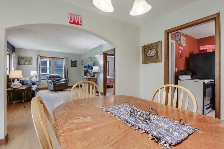 1111 S CEDAR AVENUE, Marshfield, Wisconsin 54449, 3 Bedrooms Bedrooms, ,1 BathroomBathrooms,Residential,For Sale,1111 S CEDAR AVENUE,22502424