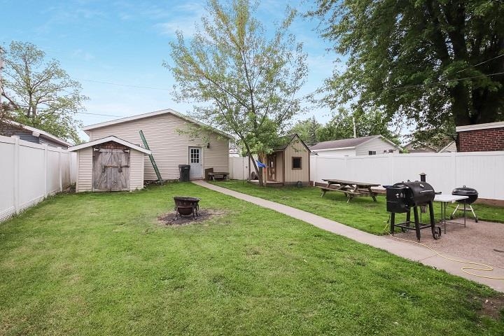 1111 S CEDAR AVENUE, Marshfield, Wisconsin 54449, 3 Bedrooms Bedrooms, ,1 BathroomBathrooms,Residential,For Sale,1111 S CEDAR AVENUE,22502424