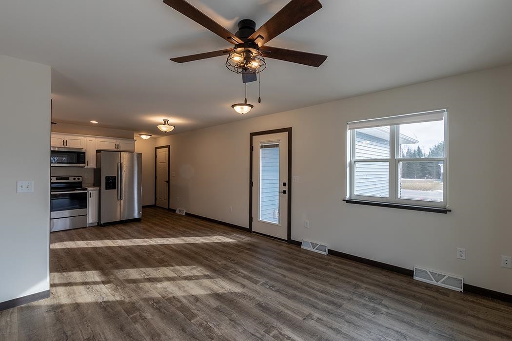 910-920 GREEN PASTURES TRAIL, Plover, Wisconsin 54467, 2 Bedrooms Bedrooms, 5 Rooms Rooms,1 BathroomBathrooms,Multi-family,For Sale,910-920 GREEN PASTURES TRAIL,22502439