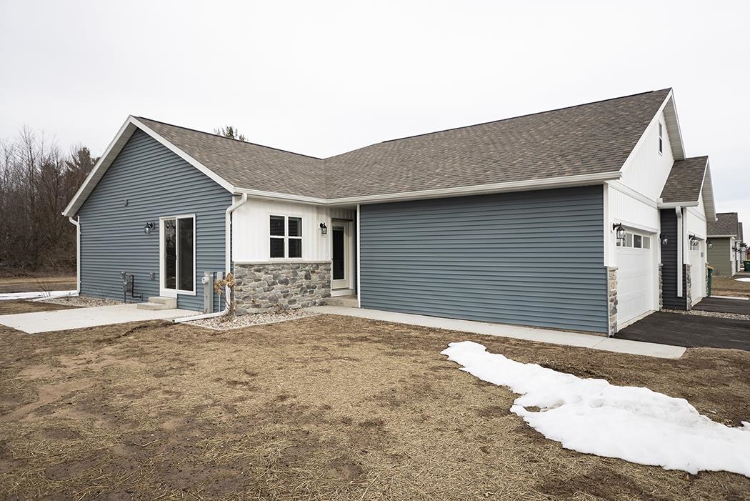 910-920 GREEN PASTURES TRAIL, Plover, Wisconsin 54467, 2 Bedrooms Bedrooms, 5 Rooms Rooms,1 BathroomBathrooms,Multi-family,For Sale,910-920 GREEN PASTURES TRAIL,22502439