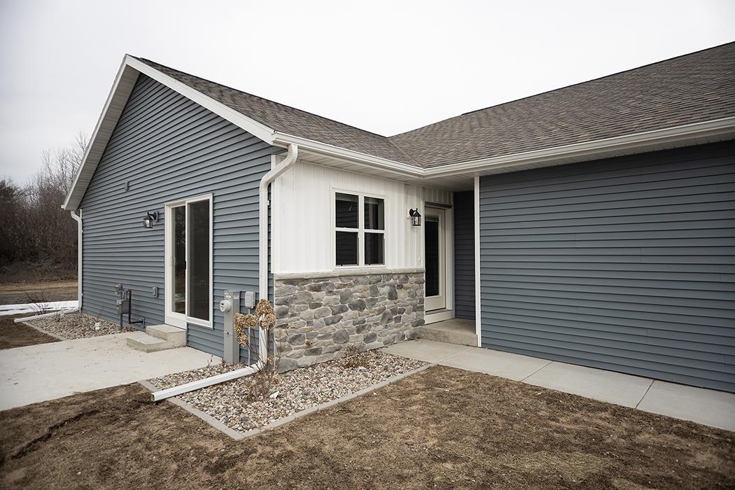 910-920 GREEN PASTURES TRAIL, Plover, Wisconsin 54467, 2 Bedrooms Bedrooms, 5 Rooms Rooms,1 BathroomBathrooms,Multi-family,For Sale,910-920 GREEN PASTURES TRAIL,22502439