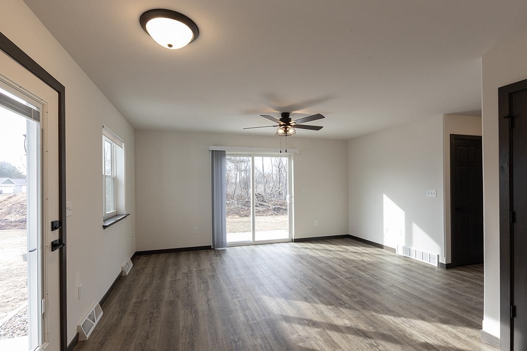 910-920 GREEN PASTURES TRAIL, Plover, Wisconsin 54467, 2 Bedrooms Bedrooms, 5 Rooms Rooms,1 BathroomBathrooms,Multi-family,For Sale,910-920 GREEN PASTURES TRAIL,22502439