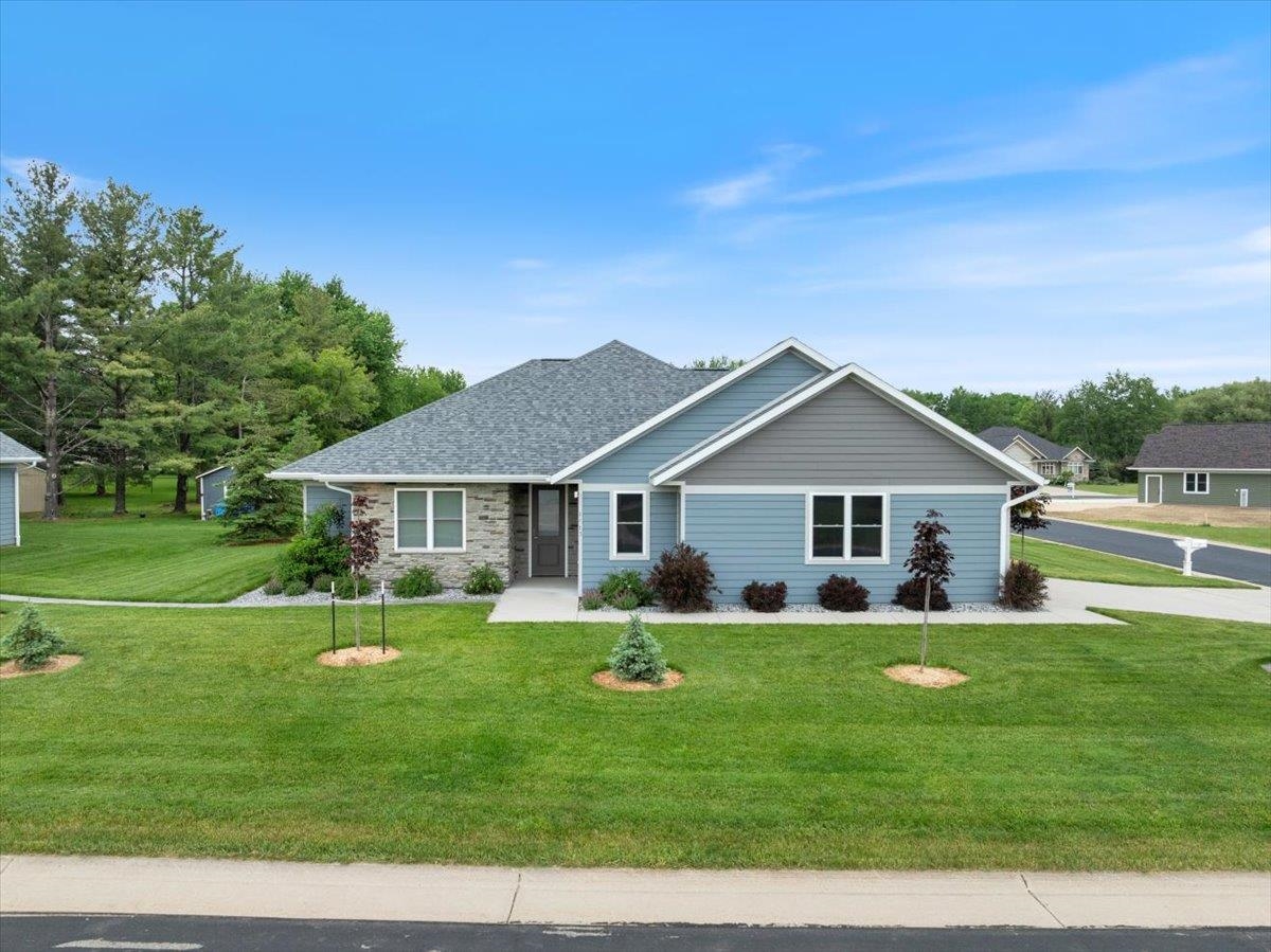 1415 E 20TH STREET, Marshfield, Wisconsin 54449, 2 Bedrooms Bedrooms, ,2 BathroomsBathrooms,Residential,For Sale,1415 E 20TH STREET,22502476