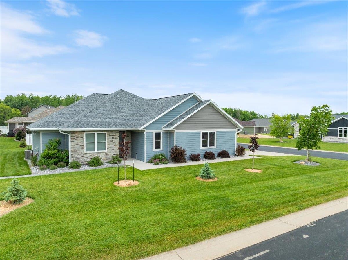 1415 E 20TH STREET, Marshfield, Wisconsin 54449, 2 Bedrooms Bedrooms, ,2 BathroomsBathrooms,Residential,For Sale,1415 E 20TH STREET,22502476