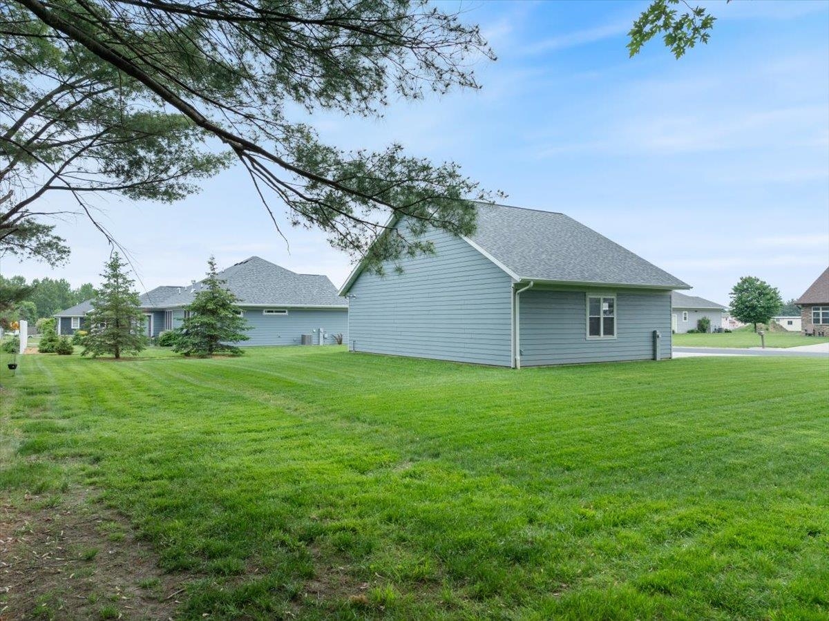 1415 E 20TH STREET, Marshfield, Wisconsin 54449, 2 Bedrooms Bedrooms, ,2 BathroomsBathrooms,Residential,For Sale,1415 E 20TH STREET,22502476