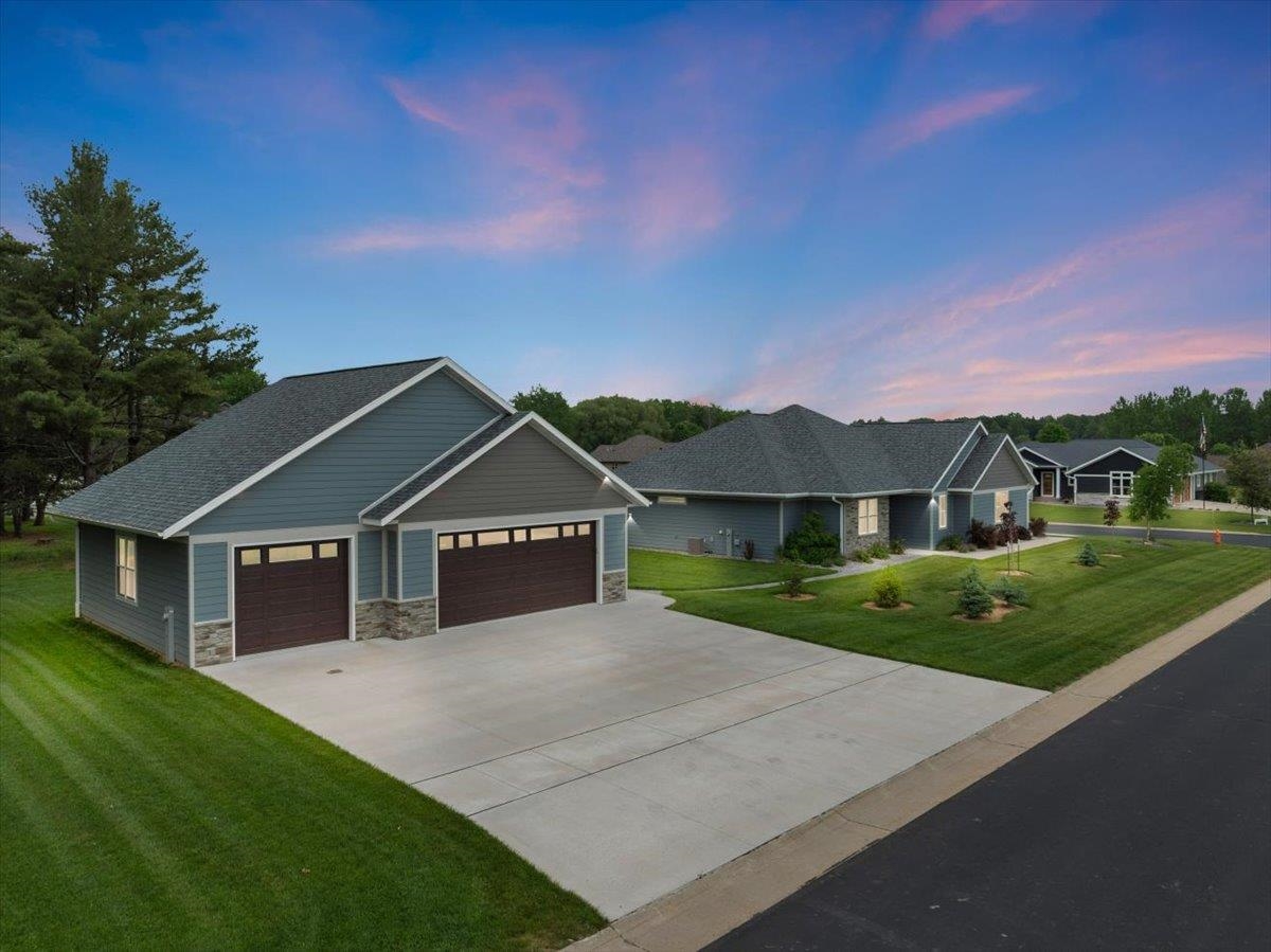 1415 E 20TH STREET, Marshfield, Wisconsin 54449, 2 Bedrooms Bedrooms, ,2 BathroomsBathrooms,Residential,For Sale,1415 E 20TH STREET,22502476