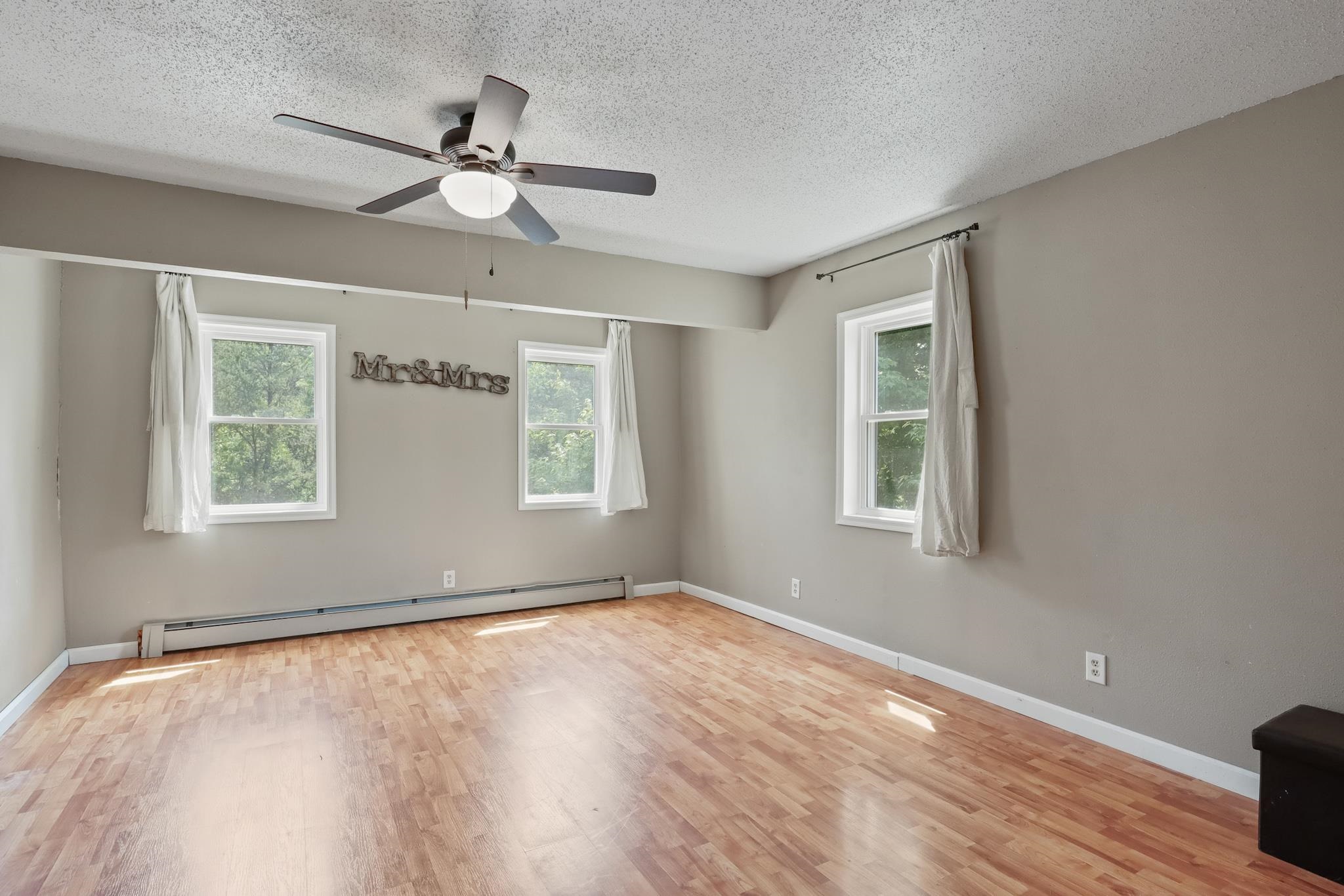 917 5TH AVENUE, Hancock, Wisconsin 54943, 3 Bedrooms Bedrooms, ,2 BathroomsBathrooms,Residential,For Sale,917 5TH AVENUE,22502644