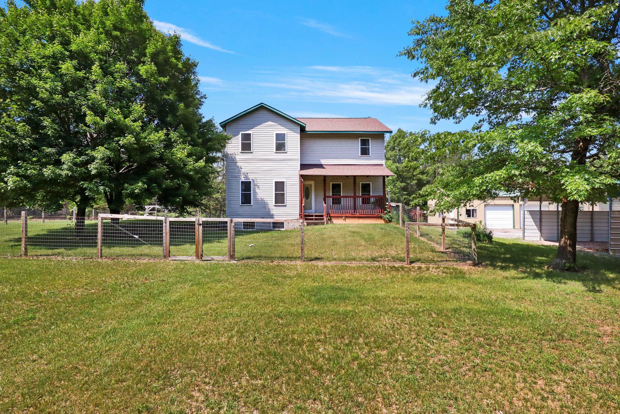 917 5TH AVENUE, Hancock, Wisconsin 54943, 3 Bedrooms Bedrooms, ,2 BathroomsBathrooms,Residential,For Sale,917 5TH AVENUE,22502644