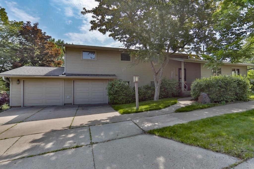 329 N 12TH AVENUE, Wausau, Wisconsin 54401, 3 Bedrooms Bedrooms, ,2 BathroomsBathrooms,Residential,For Sale,329 N 12TH AVENUE,22502647