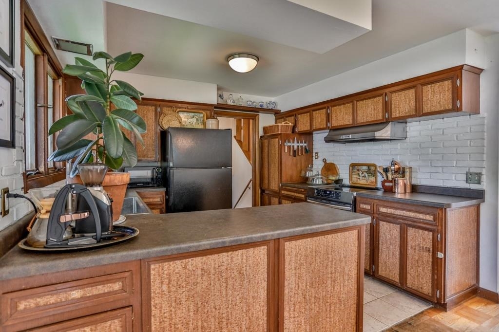 329 N 12TH AVENUE, Wausau, Wisconsin 54401, 3 Bedrooms Bedrooms, ,2 BathroomsBathrooms,Residential,For Sale,329 N 12TH AVENUE,22502647