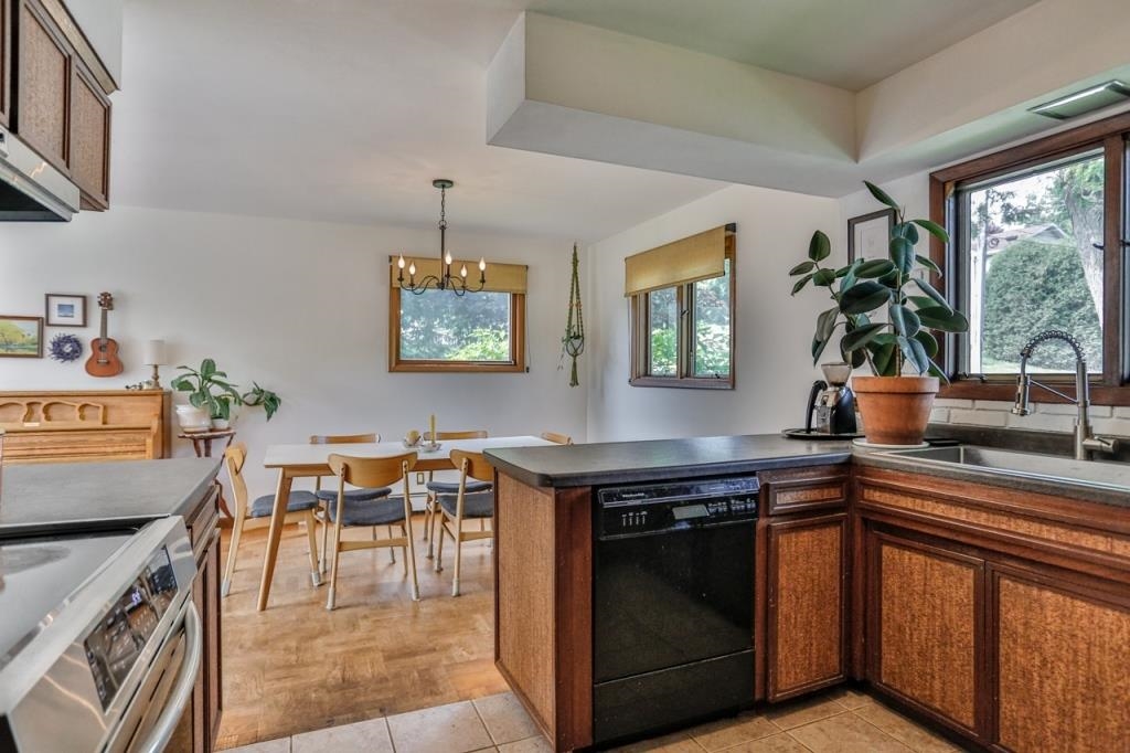 329 N 12TH AVENUE, Wausau, Wisconsin 54401, 3 Bedrooms Bedrooms, ,2 BathroomsBathrooms,Residential,For Sale,329 N 12TH AVENUE,22502647