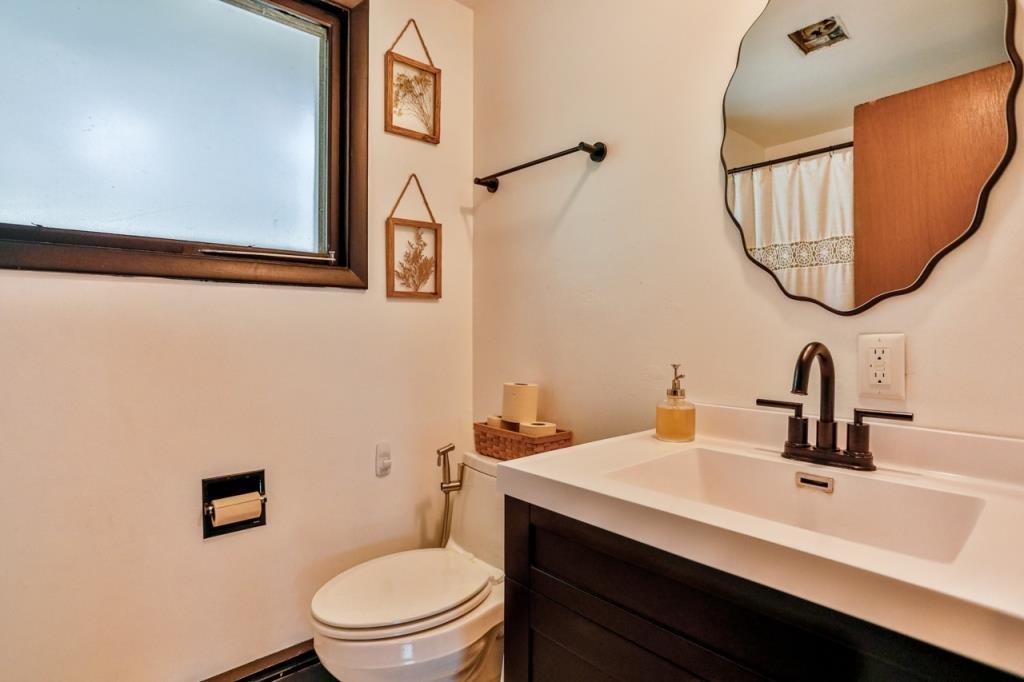 329 N 12TH AVENUE, Wausau, Wisconsin 54401, 3 Bedrooms Bedrooms, ,2 BathroomsBathrooms,Residential,For Sale,329 N 12TH AVENUE,22502647