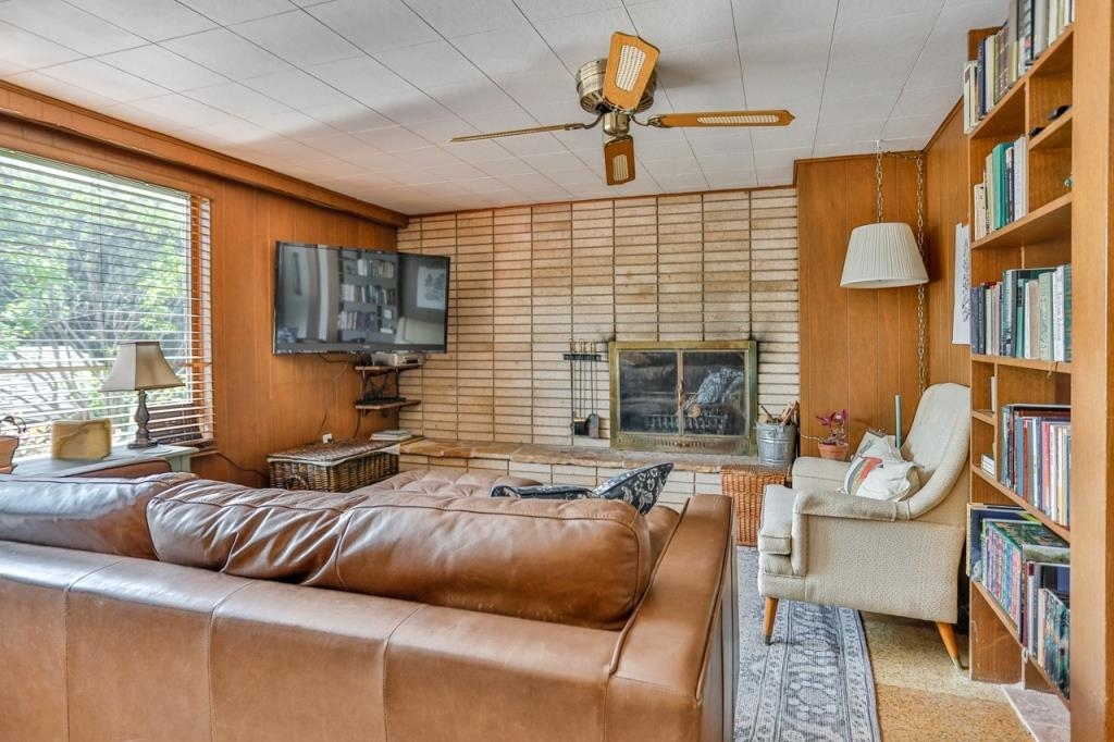 329 N 12TH AVENUE, Wausau, Wisconsin 54401, 3 Bedrooms Bedrooms, ,2 BathroomsBathrooms,Residential,For Sale,329 N 12TH AVENUE,22502647