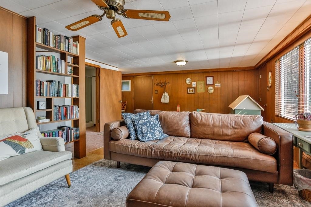 329 N 12TH AVENUE, Wausau, Wisconsin 54401, 3 Bedrooms Bedrooms, ,2 BathroomsBathrooms,Residential,For Sale,329 N 12TH AVENUE,22502647
