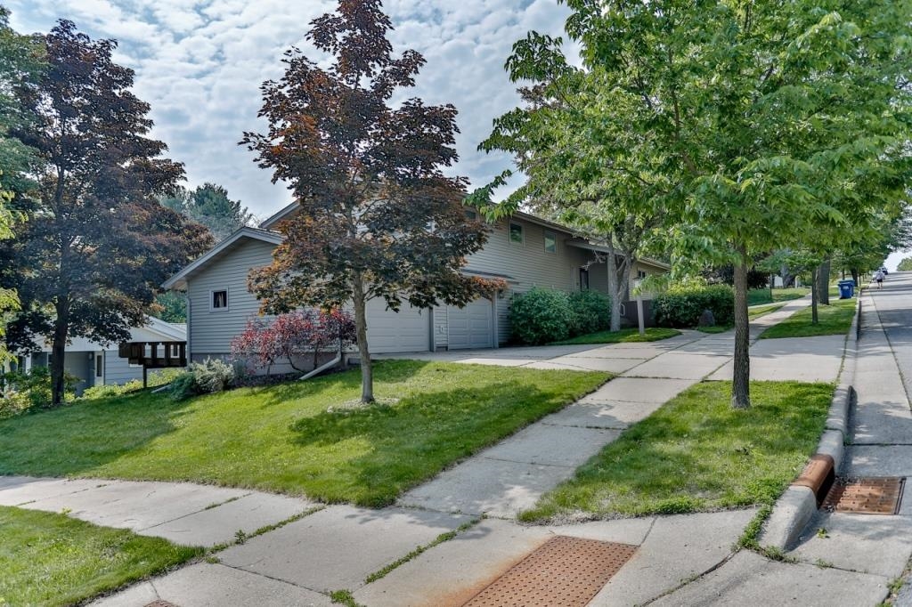 329 N 12TH AVENUE, Wausau, Wisconsin 54401, 3 Bedrooms Bedrooms, ,2 BathroomsBathrooms,Residential,For Sale,329 N 12TH AVENUE,22502647