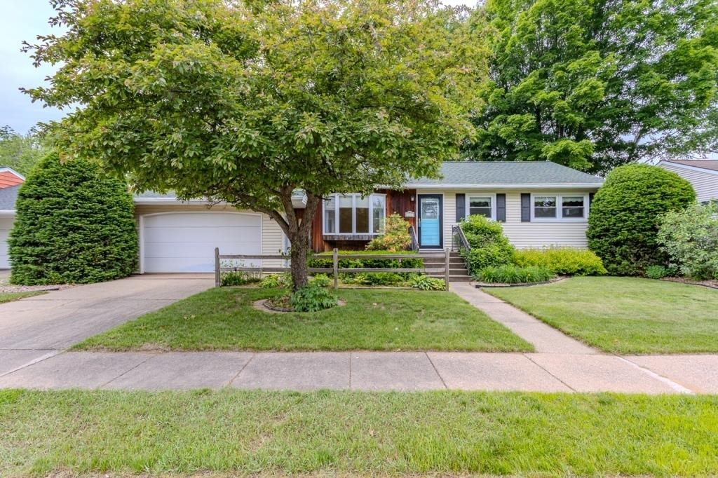 212 LEROY STREET, Rothschild, Wisconsin 54474, 3 Bedrooms Bedrooms, ,1 BathroomBathrooms,Residential,For Sale,212 LEROY STREET,22502649