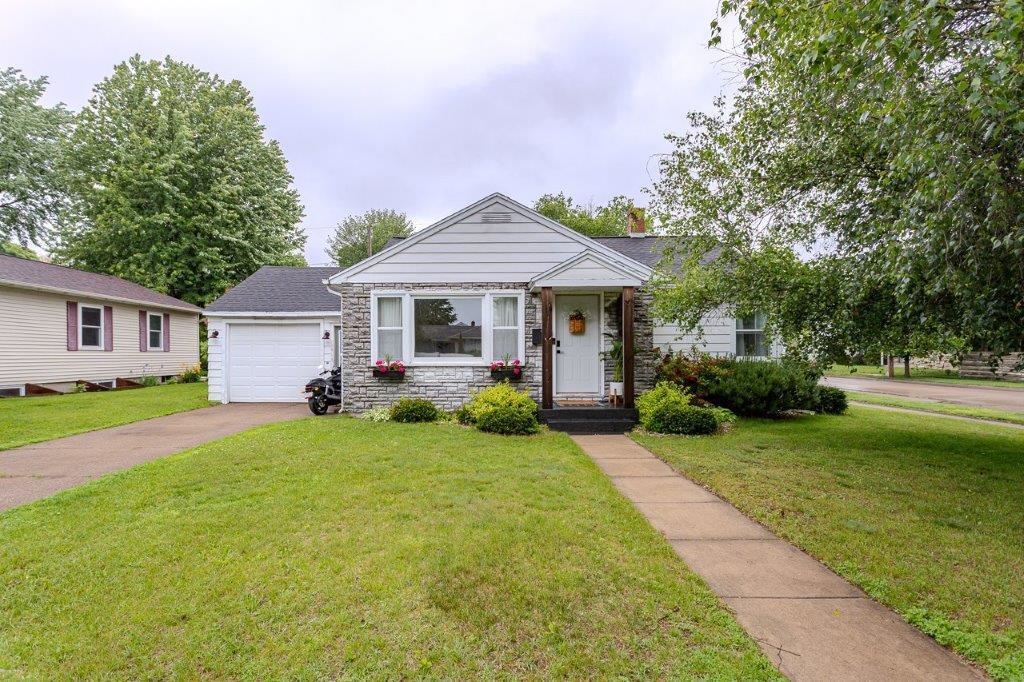 2402 ZIMMERMAN STREET, Wausau, Wisconsin 54403, 2 Bedrooms Bedrooms, ,2 BathroomsBathrooms,Residential,For Sale,2402 ZIMMERMAN STREET,22502650