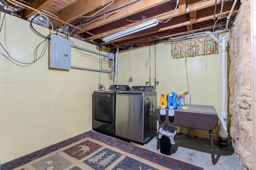 2402 ZIMMERMAN STREET, Wausau, Wisconsin 54403, 2 Bedrooms Bedrooms, ,2 BathroomsBathrooms,Residential,For Sale,2402 ZIMMERMAN STREET,22502650