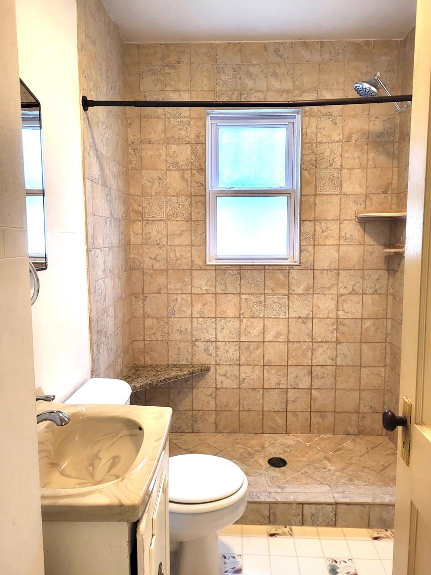 406 N WALNUT AVENUE, Marshfield, Wisconsin 54449, 2 Bedrooms Bedrooms, ,1 BathroomBathrooms,Residential,For Sale,406 N WALNUT AVENUE,22502661
