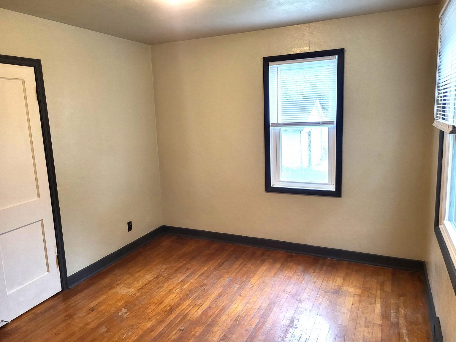 406 N WALNUT AVENUE, Marshfield, Wisconsin 54449, 2 Bedrooms Bedrooms, ,1 BathroomBathrooms,Residential,For Sale,406 N WALNUT AVENUE,22502661