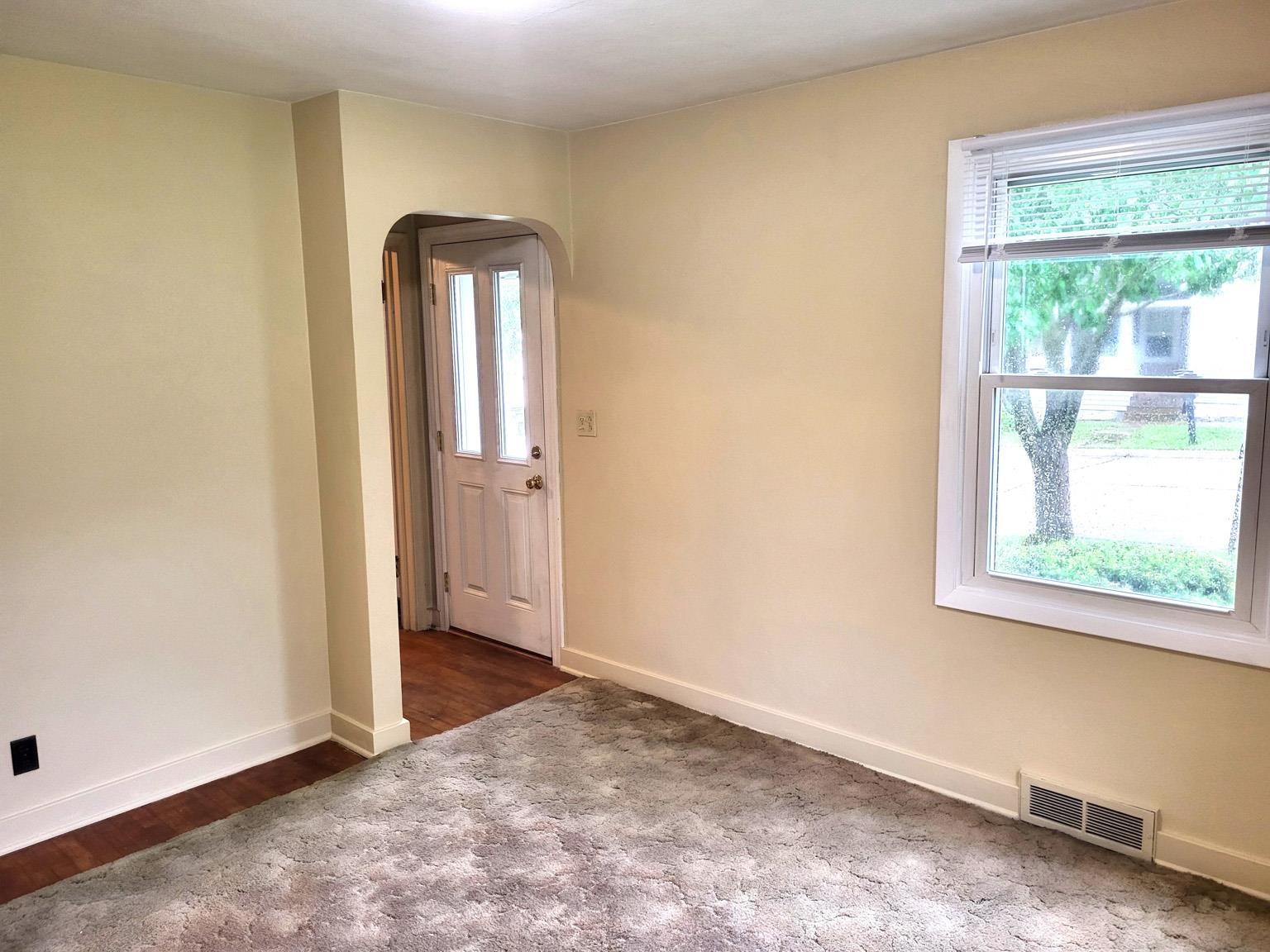 406 N WALNUT AVENUE, Marshfield, Wisconsin 54449, 2 Bedrooms Bedrooms, ,1 BathroomBathrooms,Residential,For Sale,406 N WALNUT AVENUE,22502661