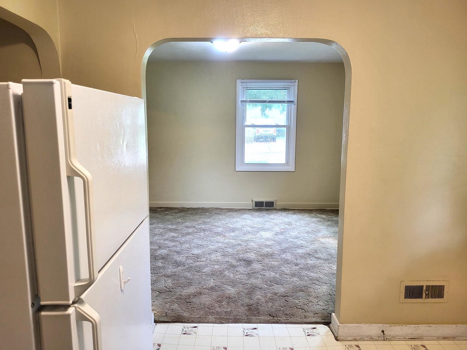 406 N WALNUT AVENUE, Marshfield, Wisconsin 54449, 2 Bedrooms Bedrooms, ,1 BathroomBathrooms,Residential,For Sale,406 N WALNUT AVENUE,22502661