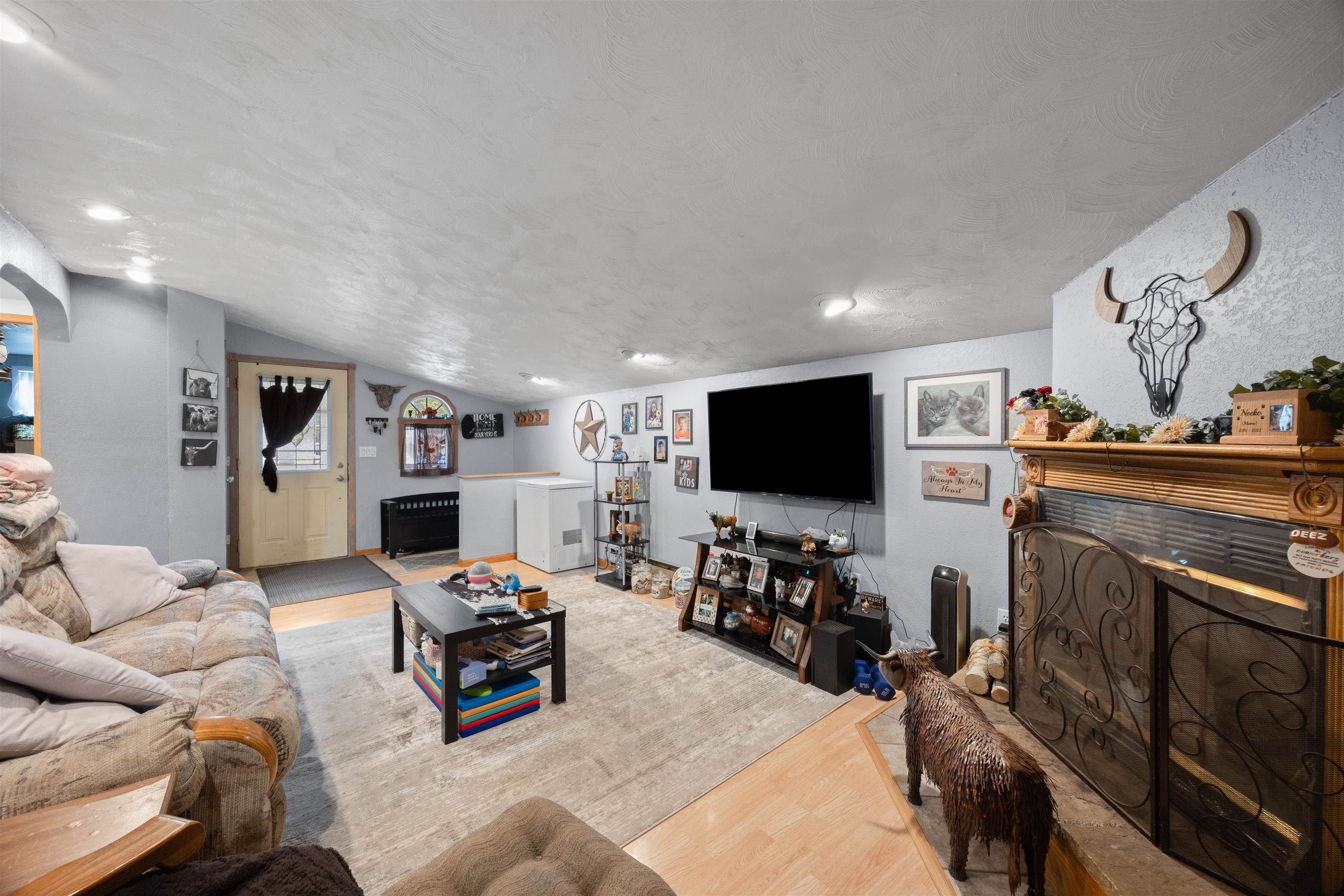 2108 OAK STREET, Stevens Point, Wisconsin 54481, 4 Bedrooms Bedrooms, ,1 BathroomBathrooms,Residential,For Sale,2108 OAK STREET,22502665