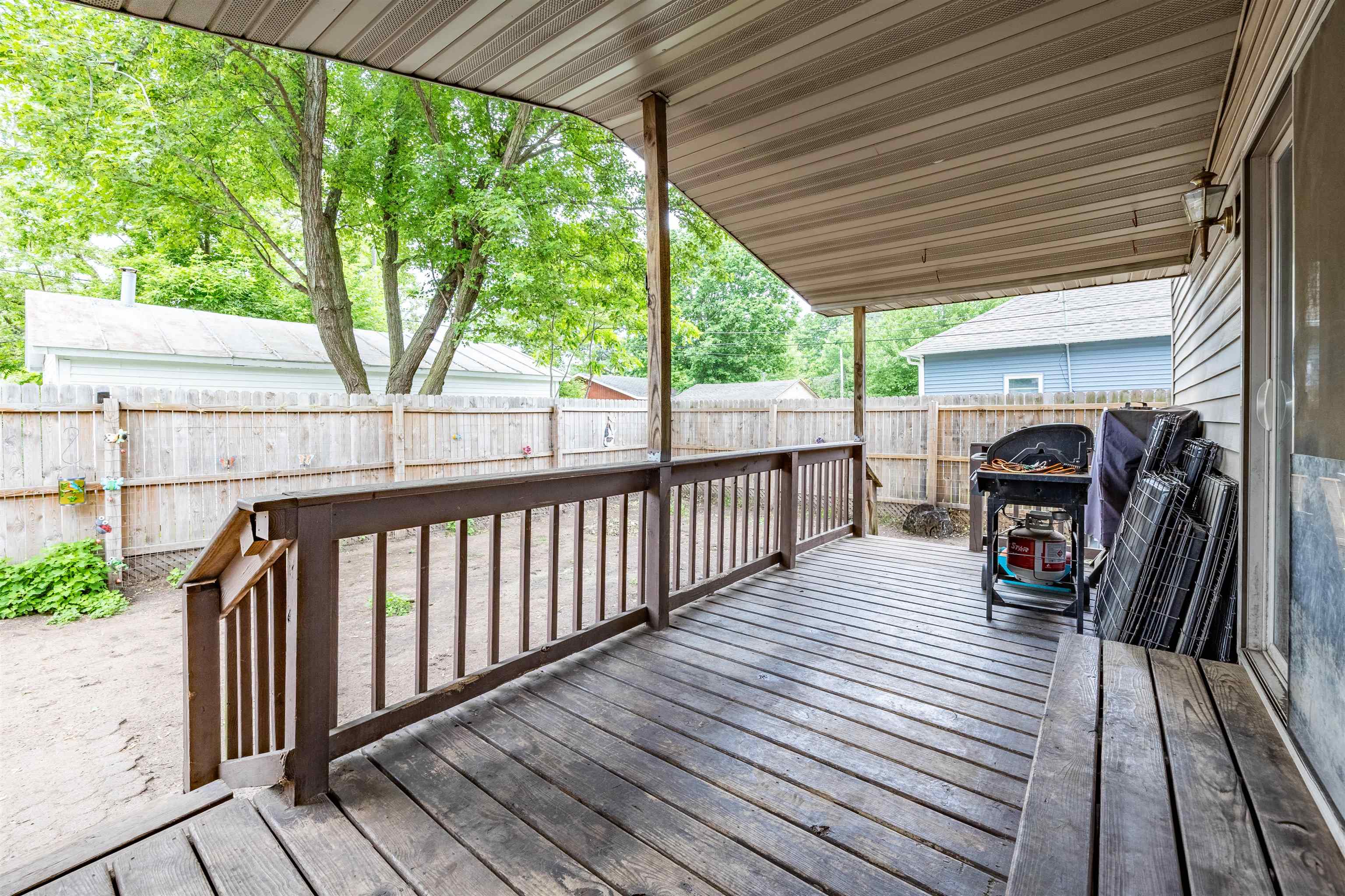 2108 OAK STREET, Stevens Point, Wisconsin 54481, 4 Bedrooms Bedrooms, ,1 BathroomBathrooms,Residential,For Sale,2108 OAK STREET,22502665