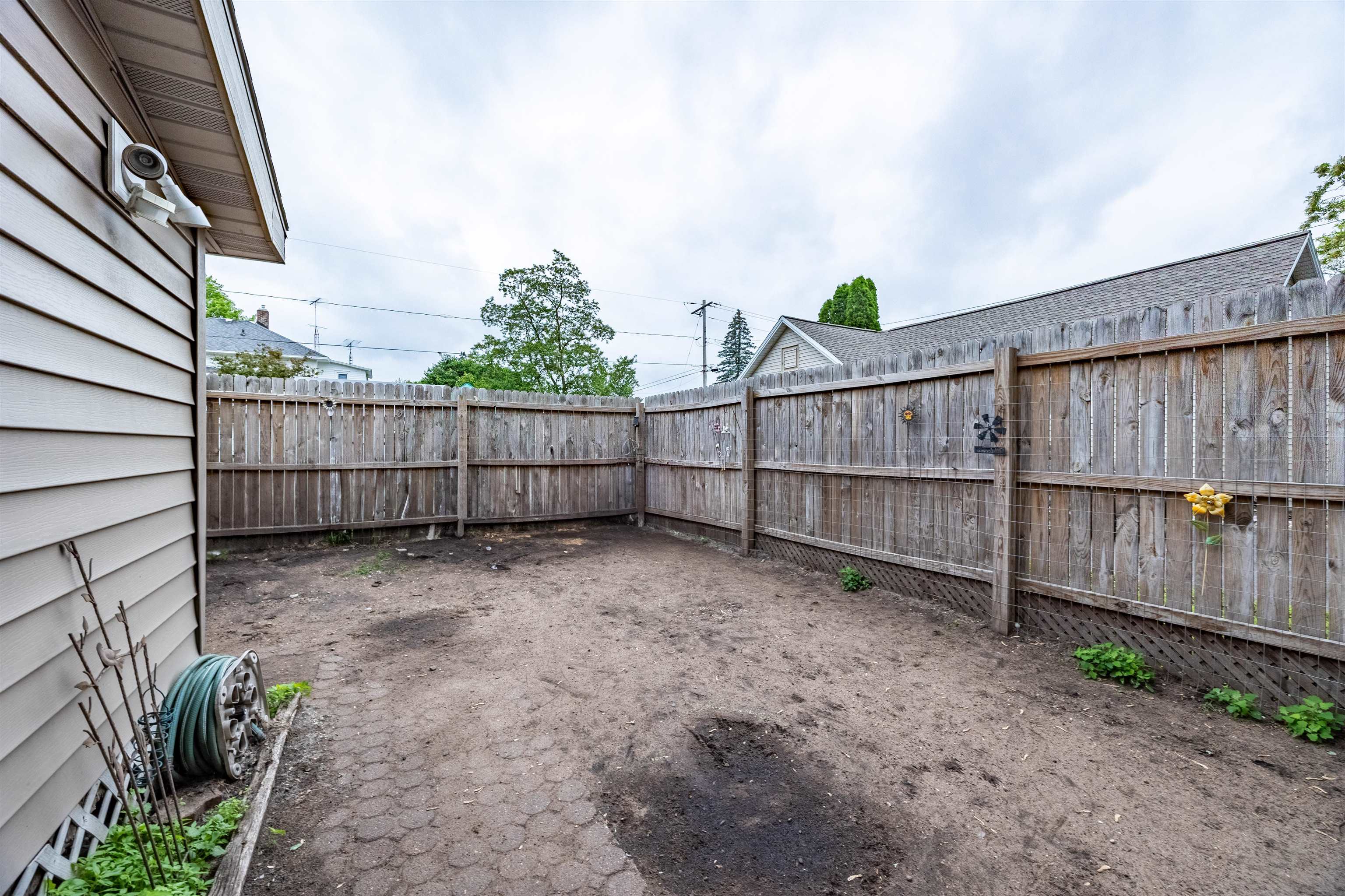 2108 OAK STREET, Stevens Point, Wisconsin 54481, 4 Bedrooms Bedrooms, ,1 BathroomBathrooms,Residential,For Sale,2108 OAK STREET,22502665
