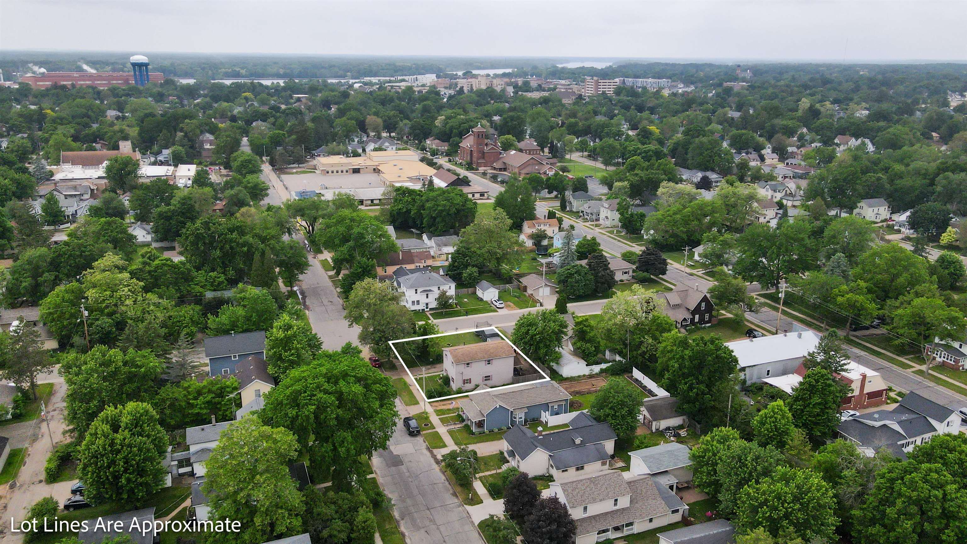 2108 OAK STREET, Stevens Point, Wisconsin 54481, 4 Bedrooms Bedrooms, ,1 BathroomBathrooms,Residential,For Sale,2108 OAK STREET,22502665