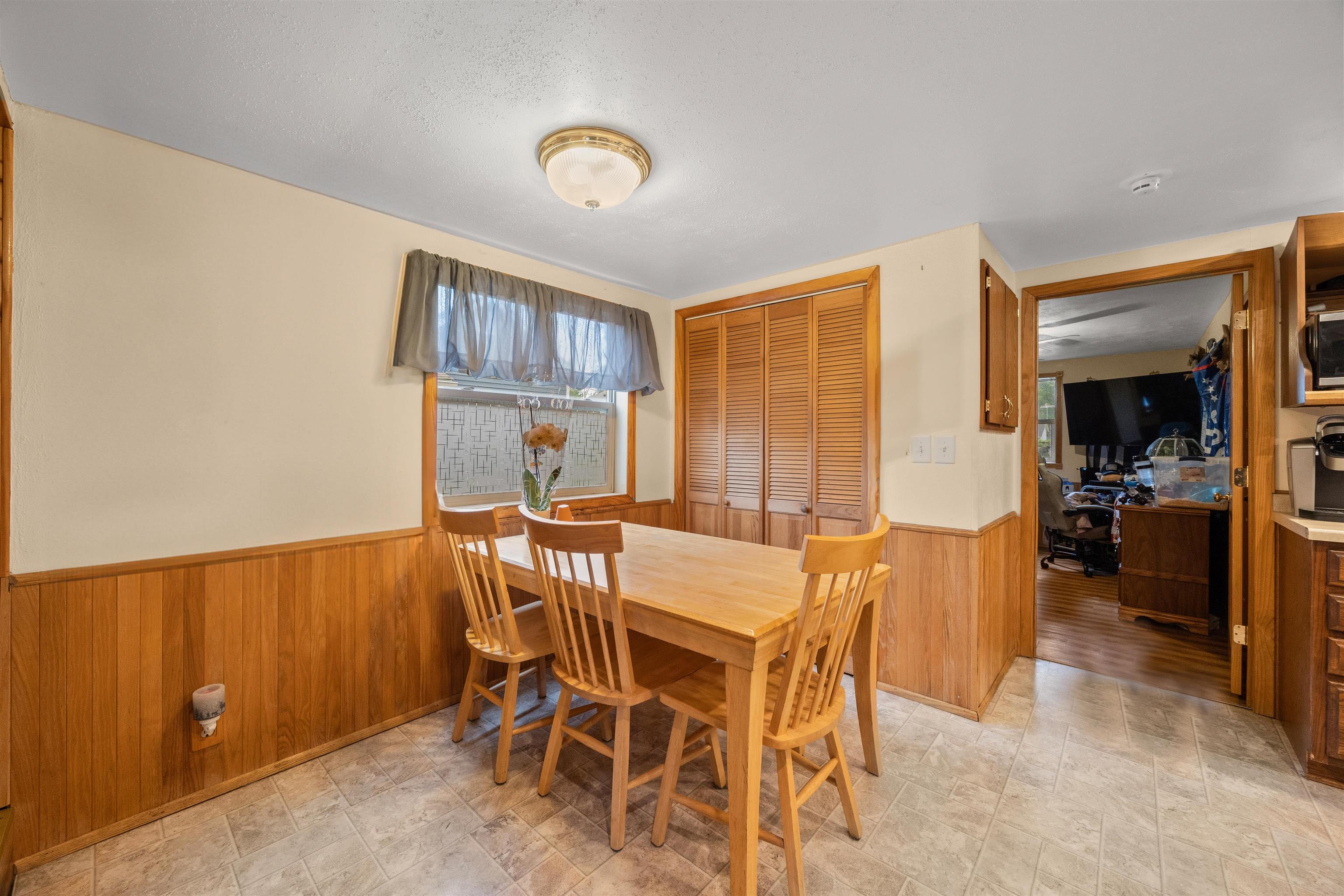 2108 OAK STREET, Stevens Point, Wisconsin 54481, 4 Bedrooms Bedrooms, ,1 BathroomBathrooms,Residential,For Sale,2108 OAK STREET,22502665