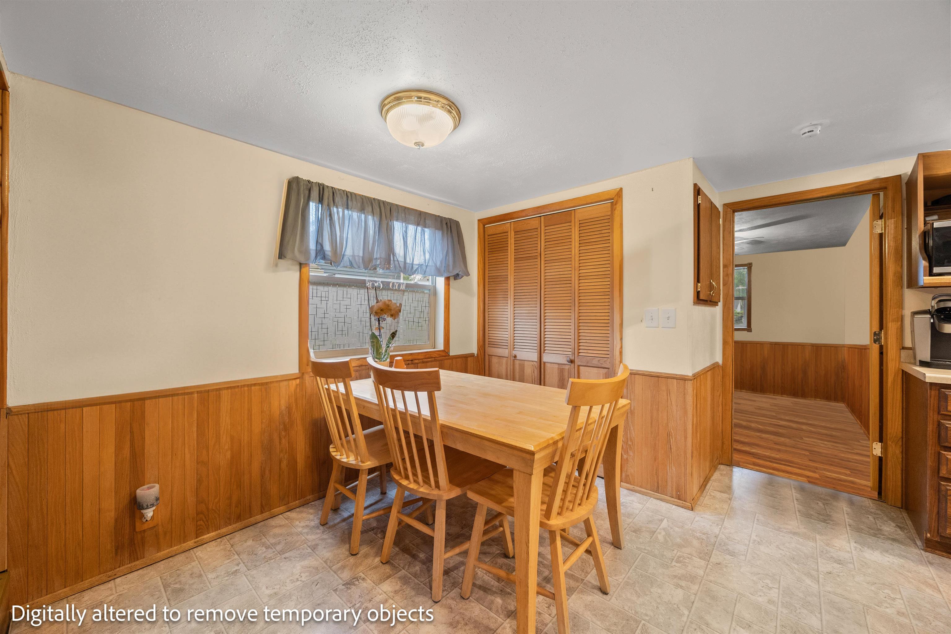 2108 OAK STREET, Stevens Point, Wisconsin 54481, 4 Bedrooms Bedrooms, ,1 BathroomBathrooms,Residential,For Sale,2108 OAK STREET,22502665