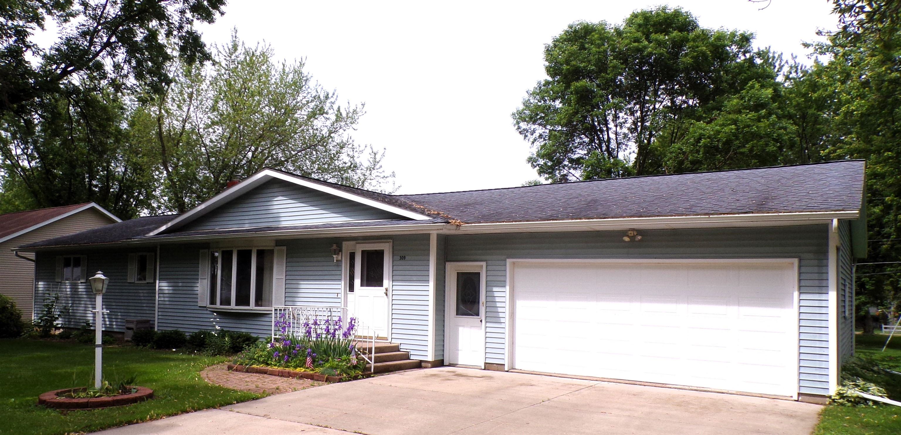 309 S WEST STREET, Loyal, Wisconsin 54446, 3 Bedrooms Bedrooms, ,1 BathroomBathrooms,Residential,For Sale,309 S WEST STREET,22502692