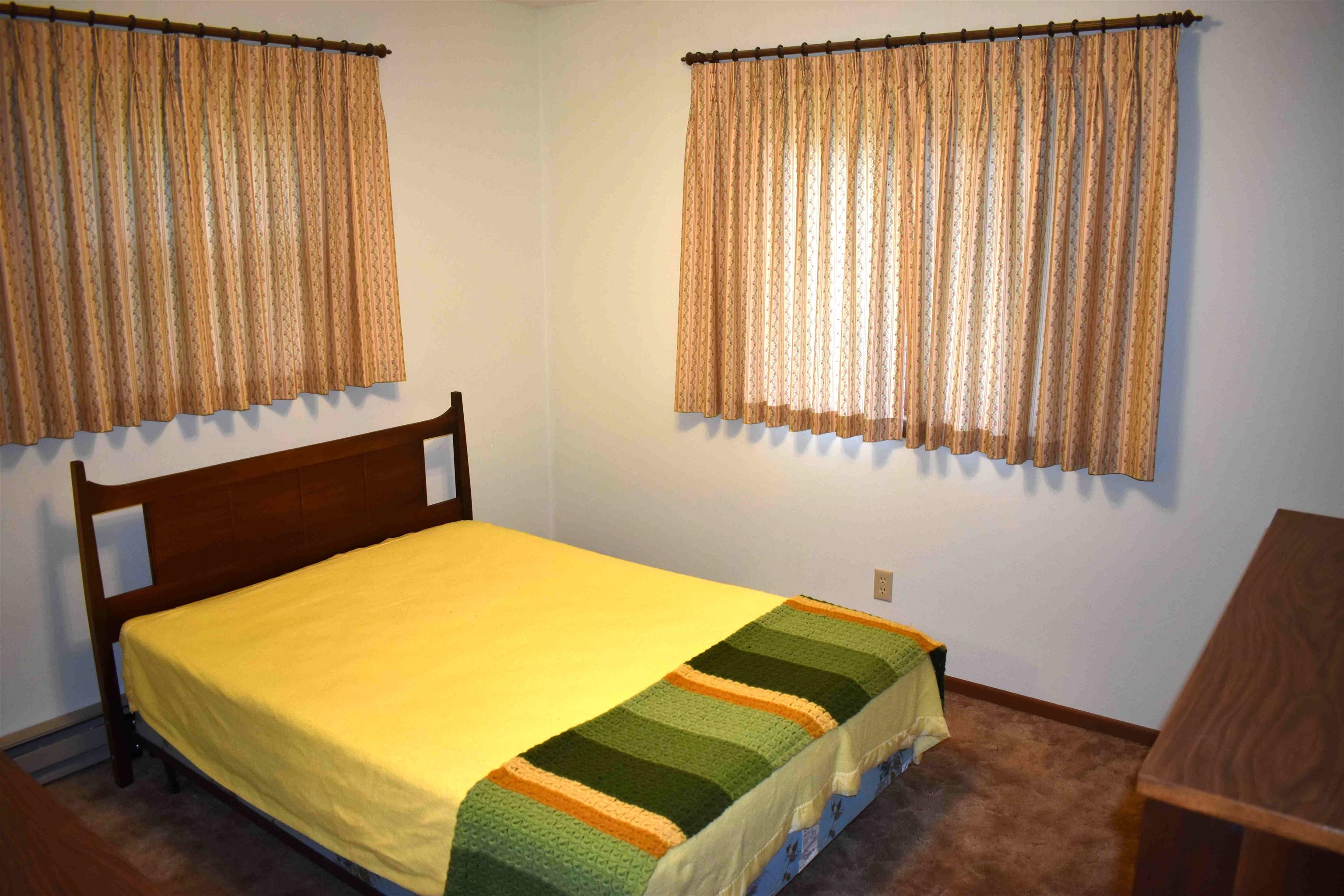 927 S OAKWOOD STREET, Hancock, Wisconsin 54943, 3 Bedrooms Bedrooms, ,1 BathroomBathrooms,Residential,For Sale,927 S OAKWOOD STREET,22503106