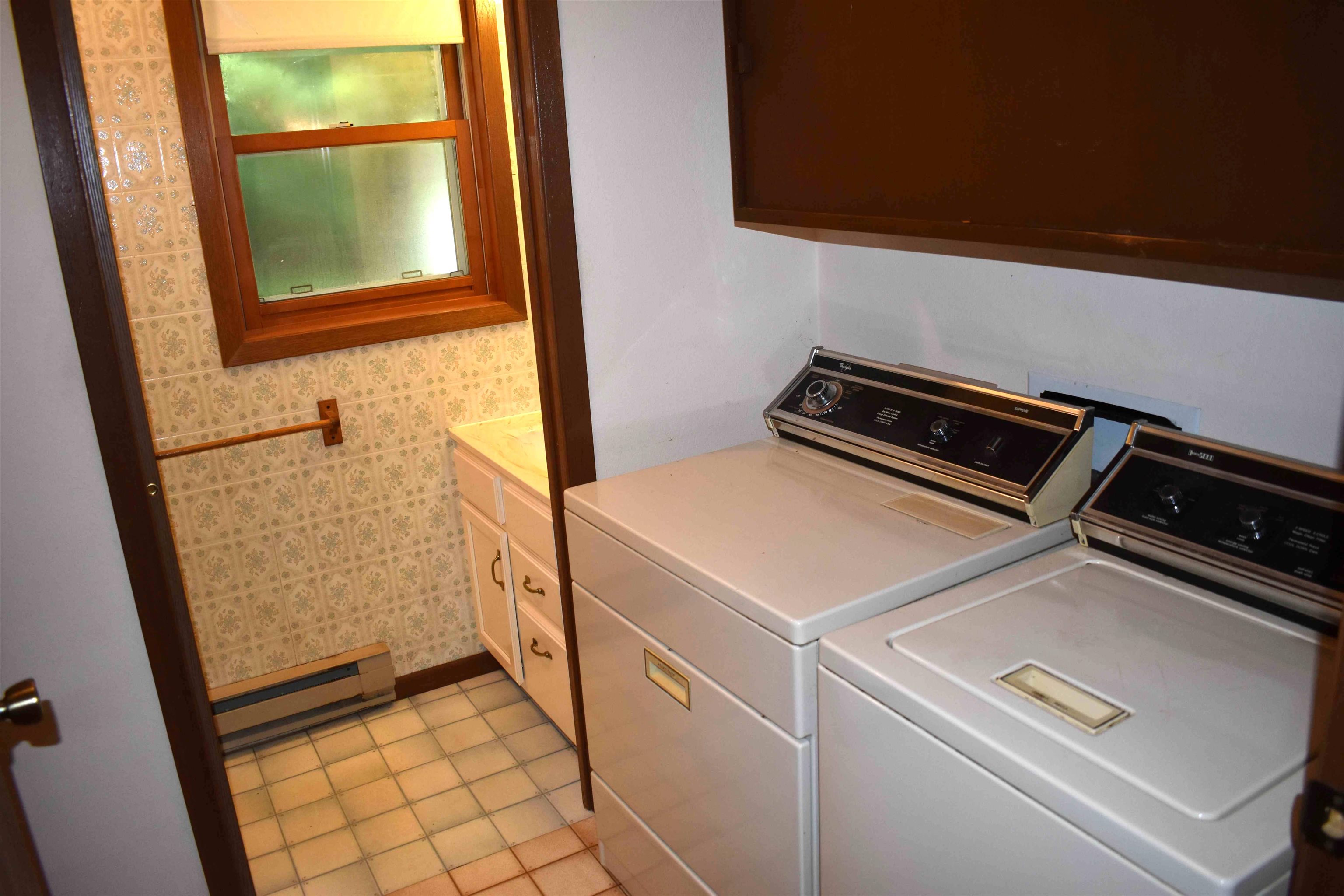 927 S OAKWOOD STREET, Hancock, Wisconsin 54943, 3 Bedrooms Bedrooms, ,1 BathroomBathrooms,Residential,For Sale,927 S OAKWOOD STREET,22503106