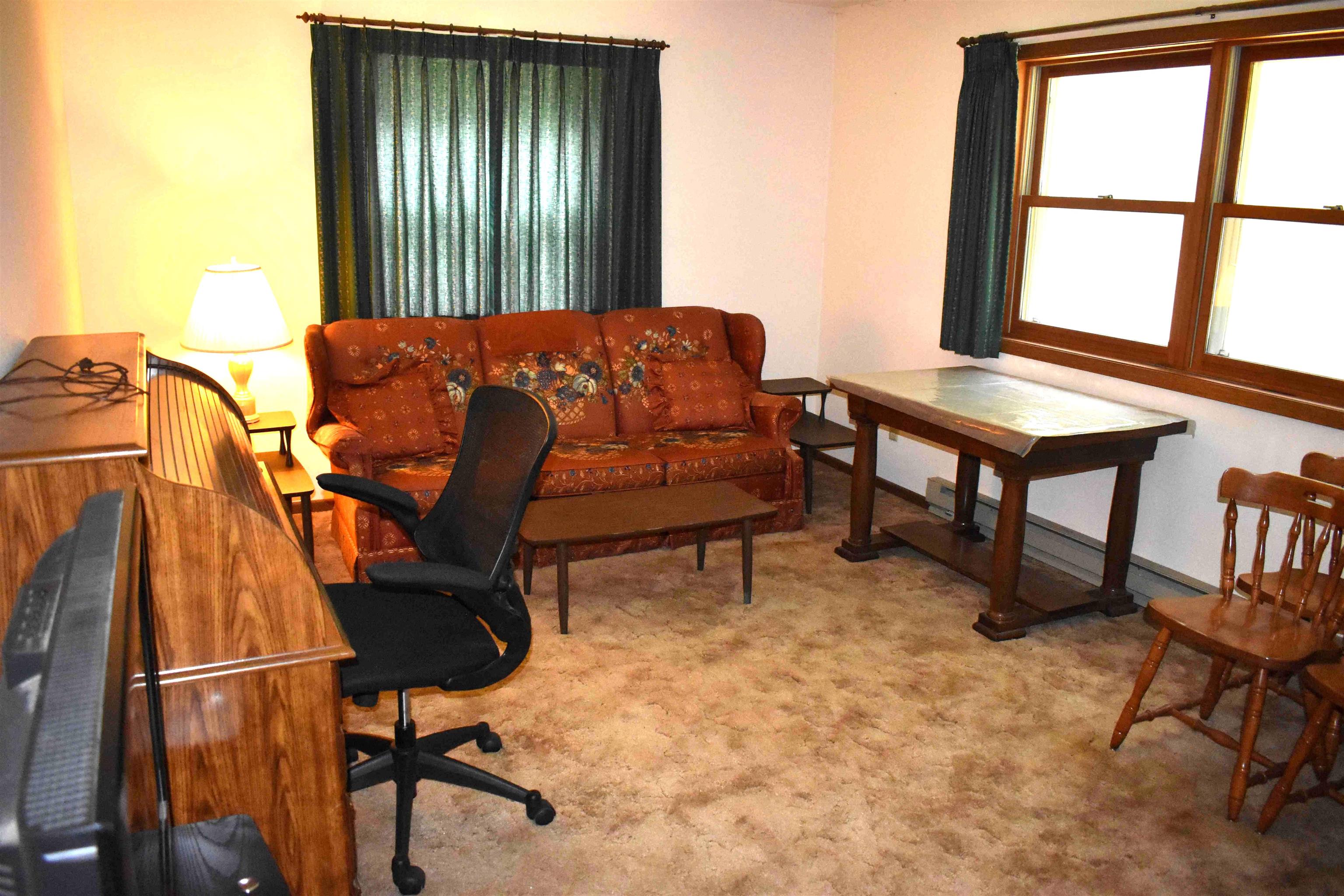 927 S OAKWOOD STREET, Hancock, Wisconsin 54943, 3 Bedrooms Bedrooms, ,1 BathroomBathrooms,Residential,For Sale,927 S OAKWOOD STREET,22503106