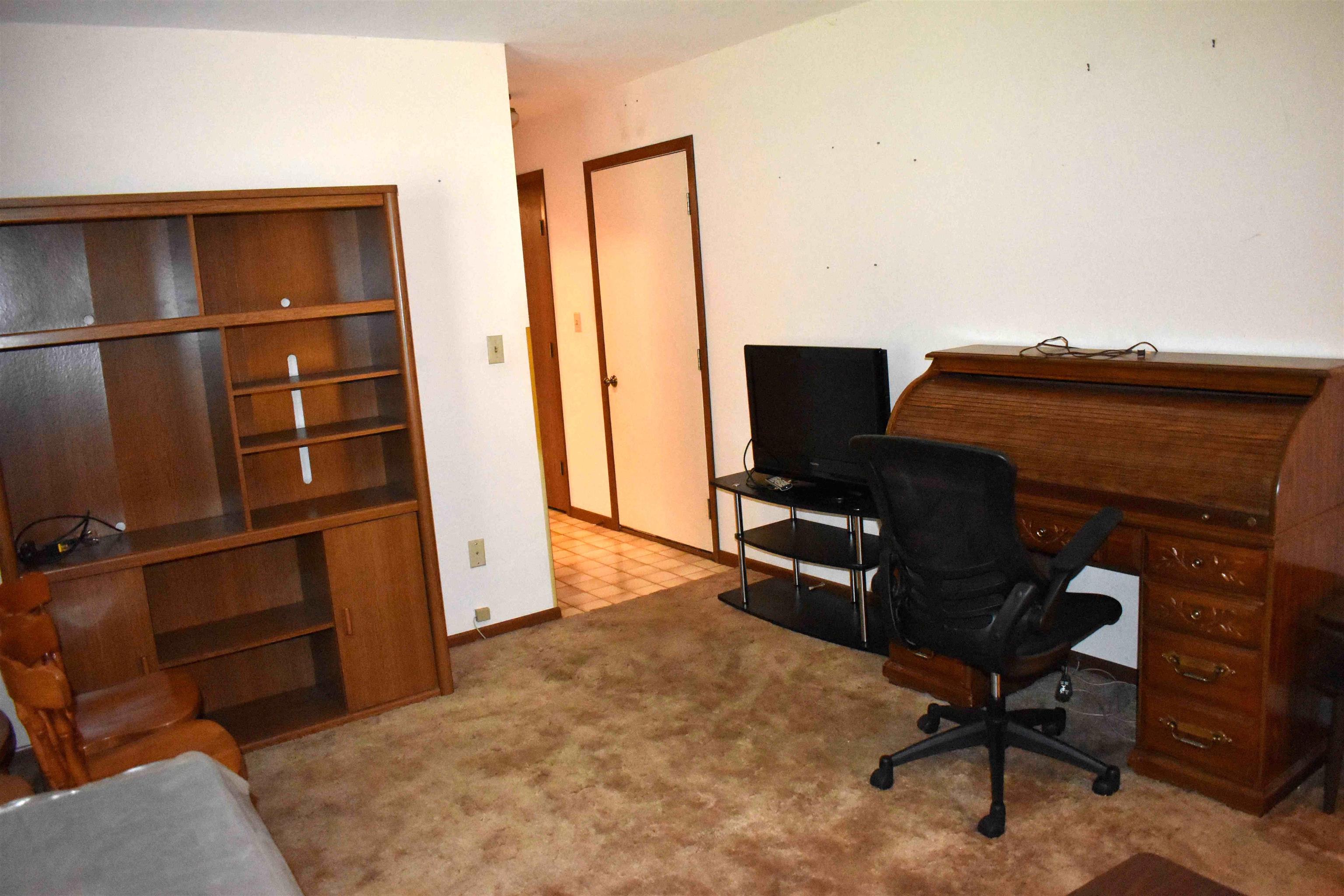 927 S OAKWOOD STREET, Hancock, Wisconsin 54943, 3 Bedrooms Bedrooms, ,1 BathroomBathrooms,Residential,For Sale,927 S OAKWOOD STREET,22503106