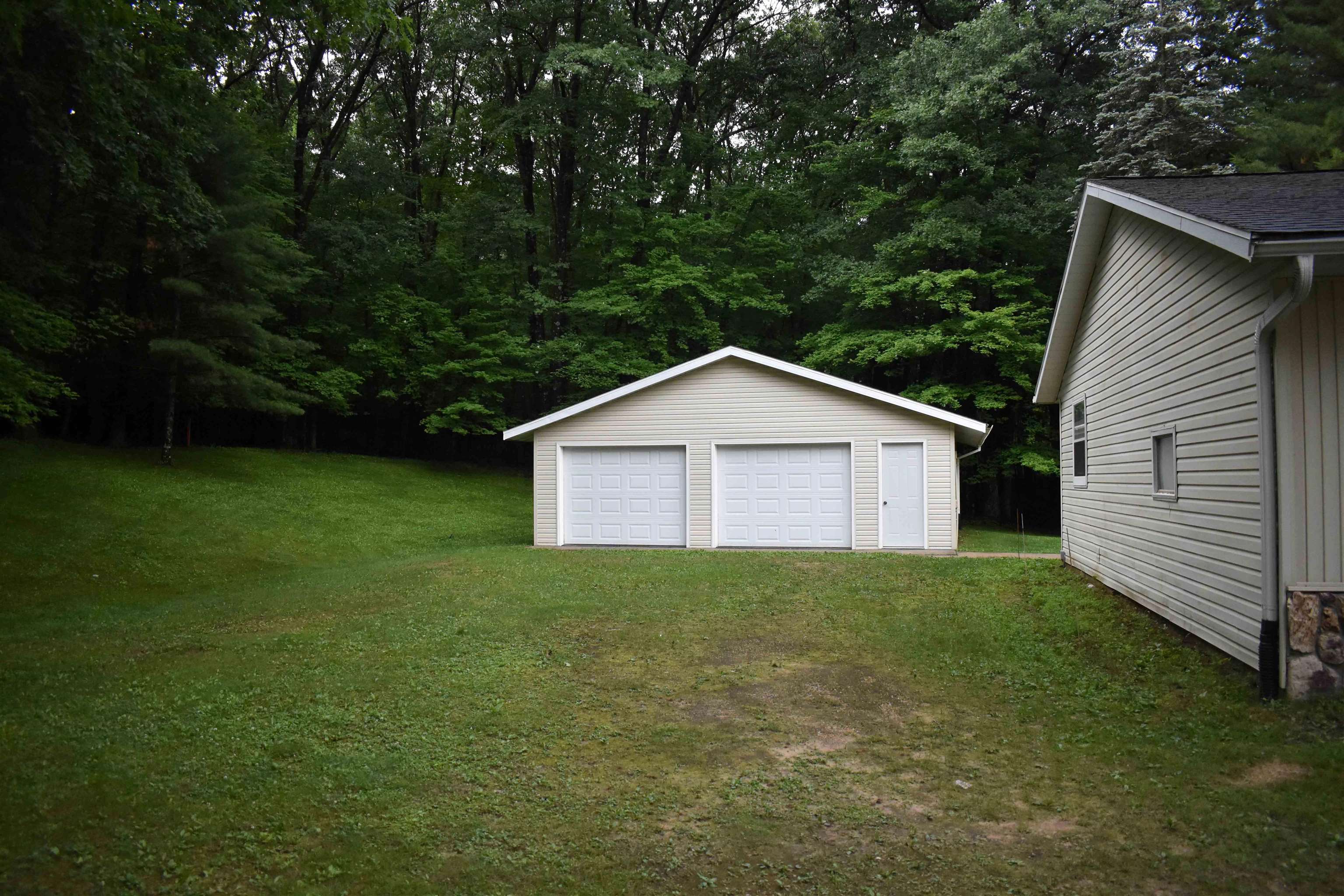 927 S OAKWOOD STREET, Hancock, Wisconsin 54943, 3 Bedrooms Bedrooms, ,1 BathroomBathrooms,Residential,For Sale,927 S OAKWOOD STREET,22503106