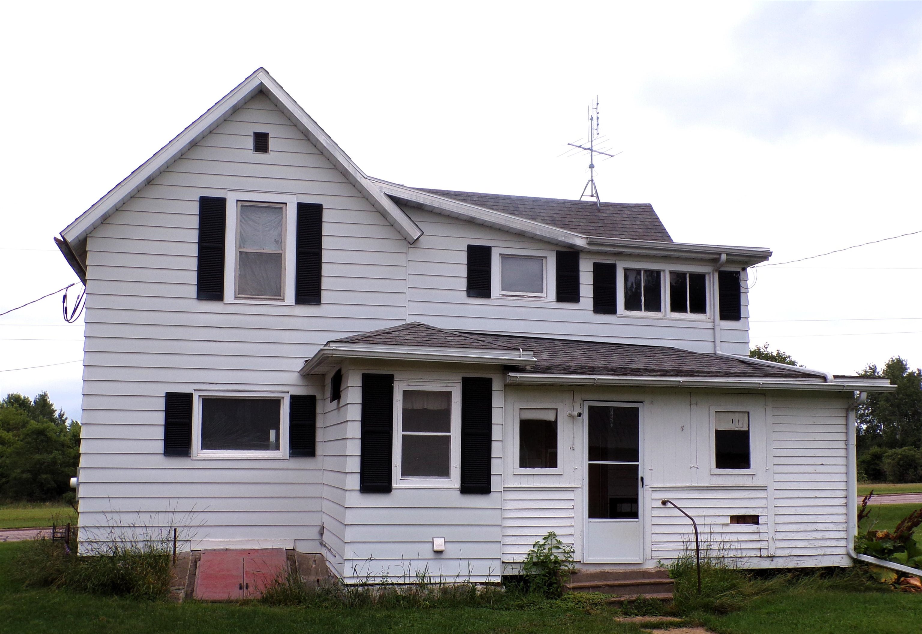 609 E SCHOFIELD AVENUE, Greenwood, Wisconsin 54437, 4 Bedrooms Bedrooms, ,2 BathroomsBathrooms,Residential,For Sale,609 E SCHOFIELD AVENUE,22503388