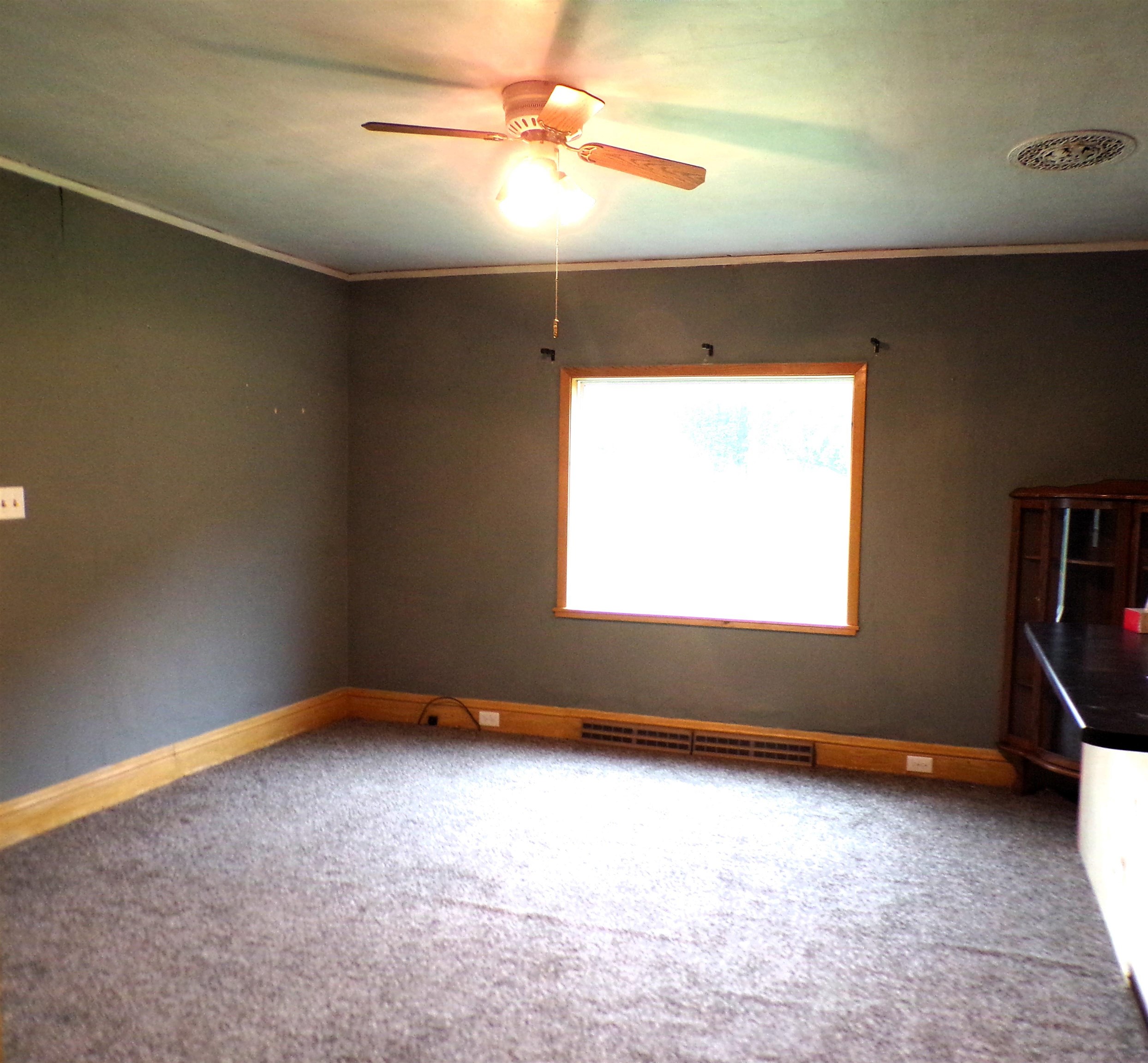 609 E SCHOFIELD AVENUE, Greenwood, Wisconsin 54437, 4 Bedrooms Bedrooms, ,2 BathroomsBathrooms,Residential,For Sale,609 E SCHOFIELD AVENUE,22503388