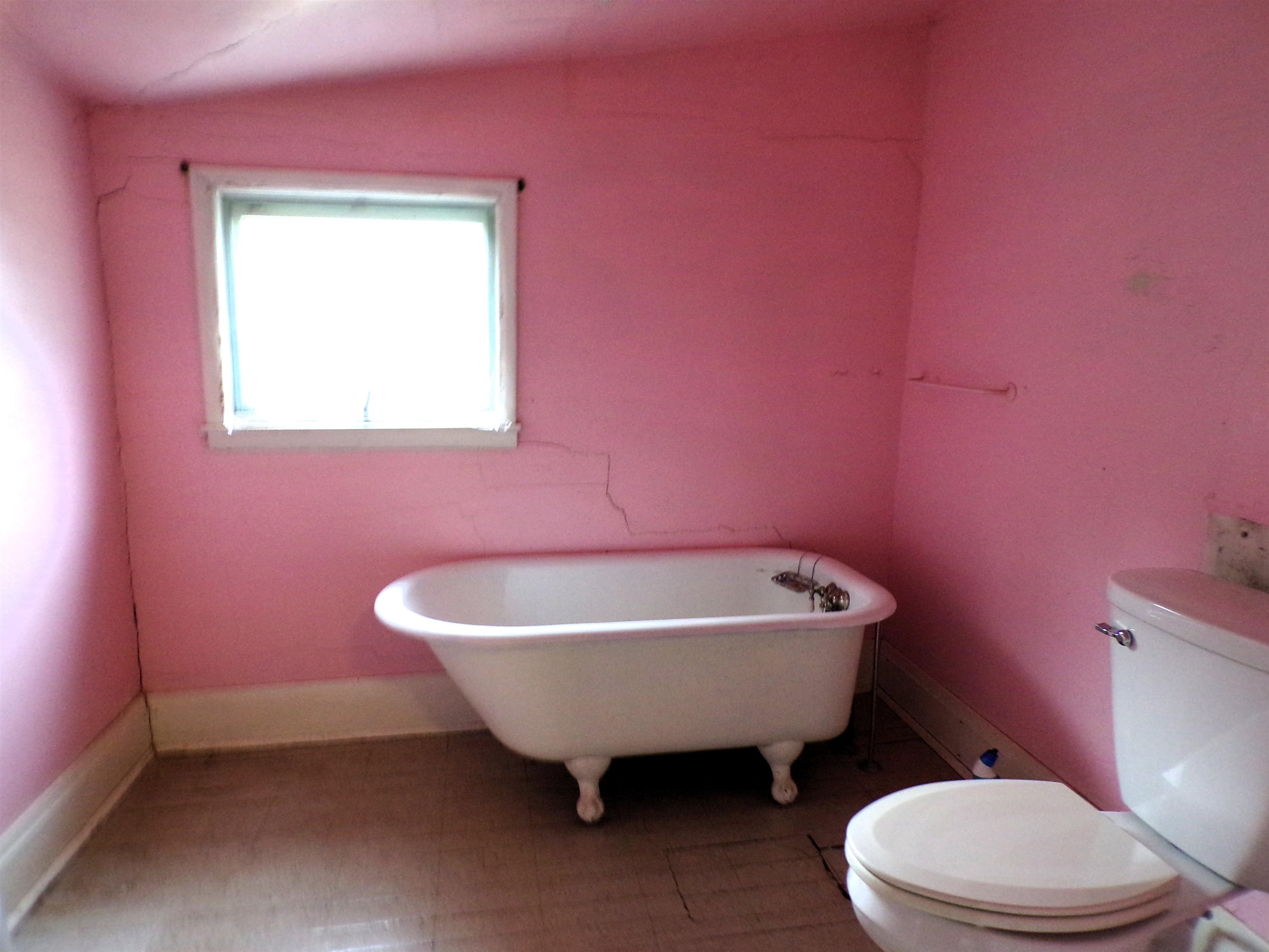 609 E SCHOFIELD AVENUE, Greenwood, Wisconsin 54437, 4 Bedrooms Bedrooms, ,2 BathroomsBathrooms,Residential,For Sale,609 E SCHOFIELD AVENUE,22503388