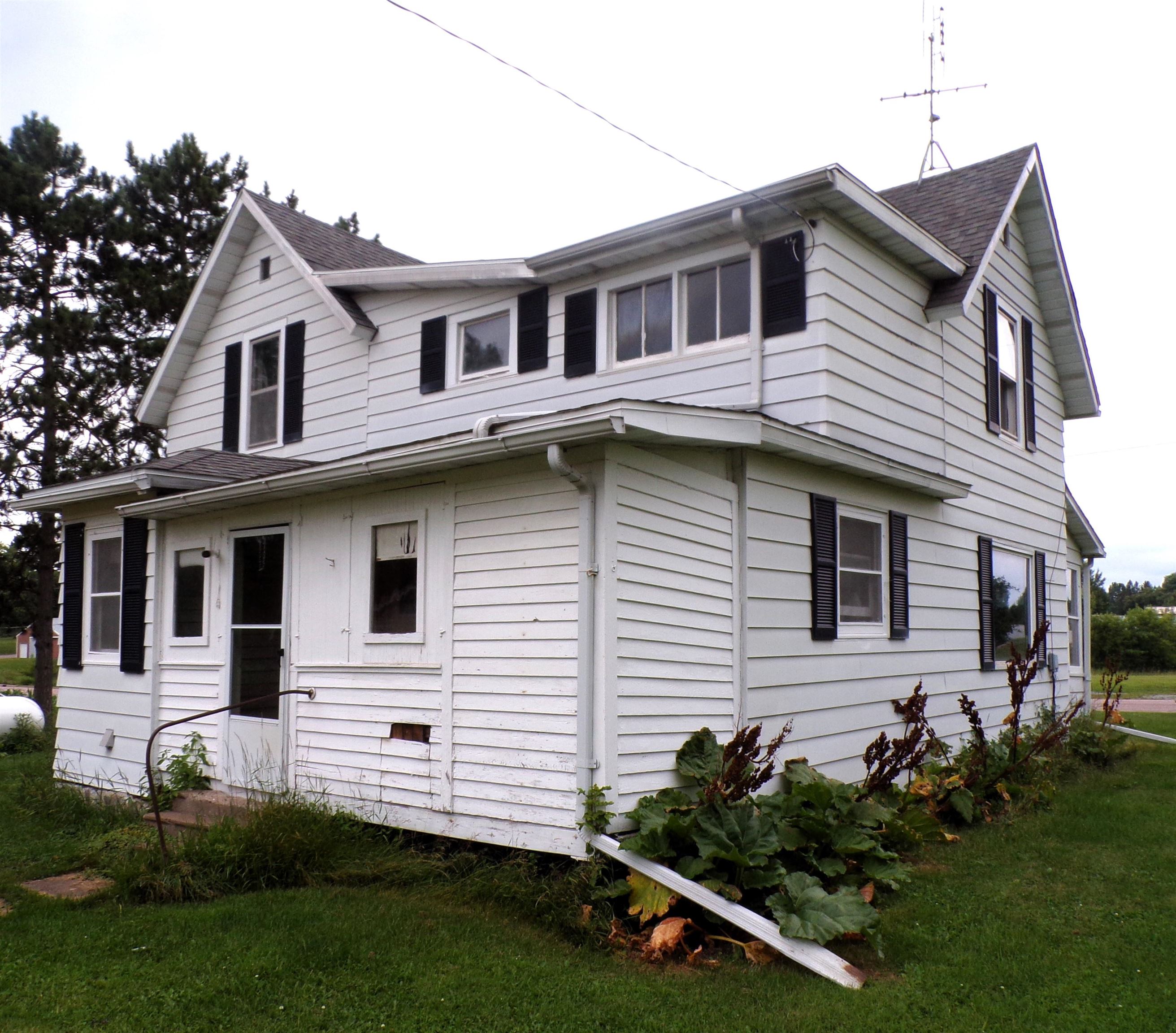 609 E SCHOFIELD AVENUE, Greenwood, Wisconsin 54437, 4 Bedrooms Bedrooms, ,2 BathroomsBathrooms,Residential,For Sale,609 E SCHOFIELD AVENUE,22503388